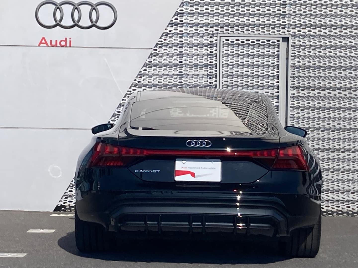 Audi e-tron GT e-tron GT quattro 350,00 kW for more details contact your dealer