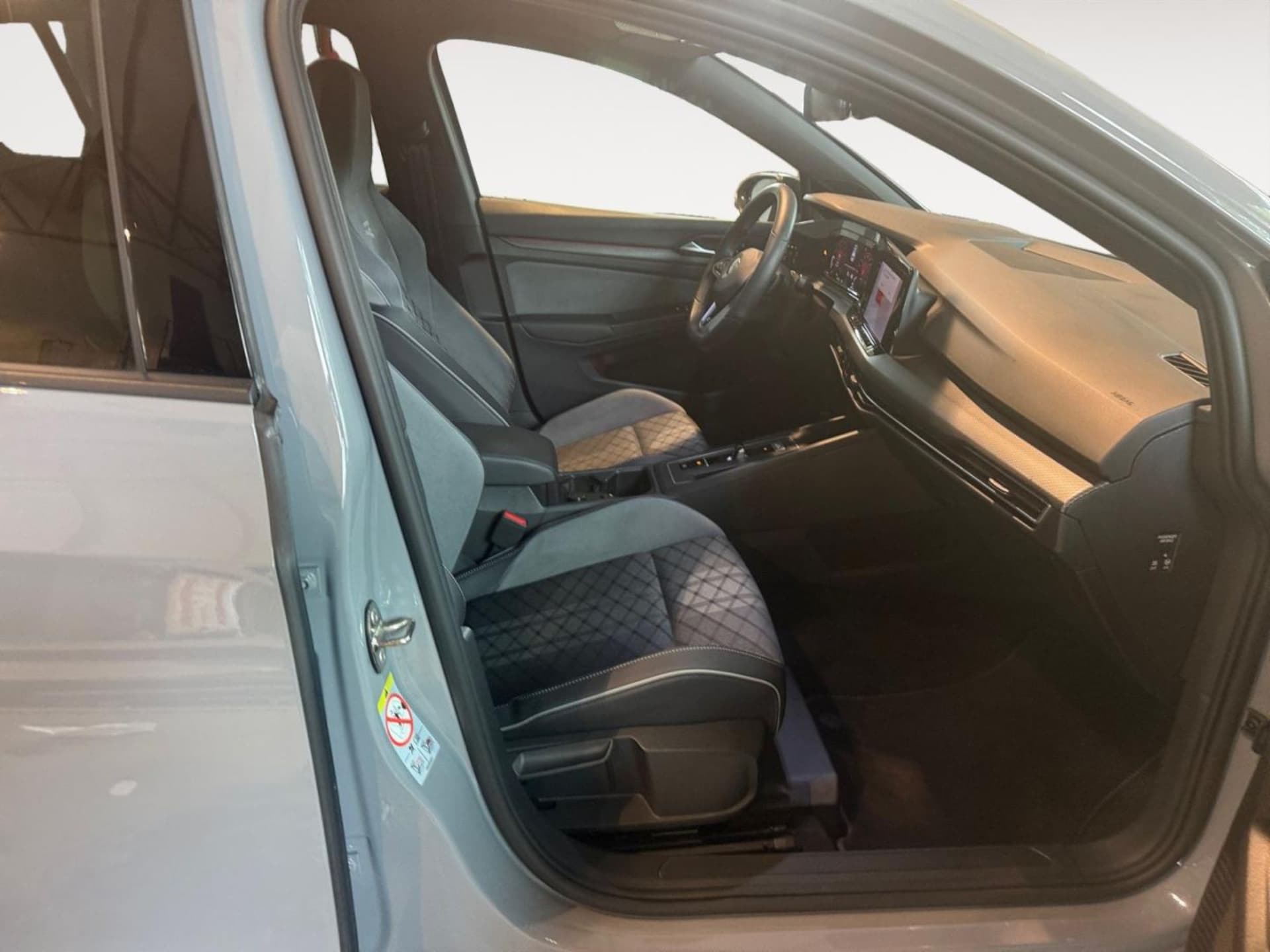 Volkswagen Golf R-Line