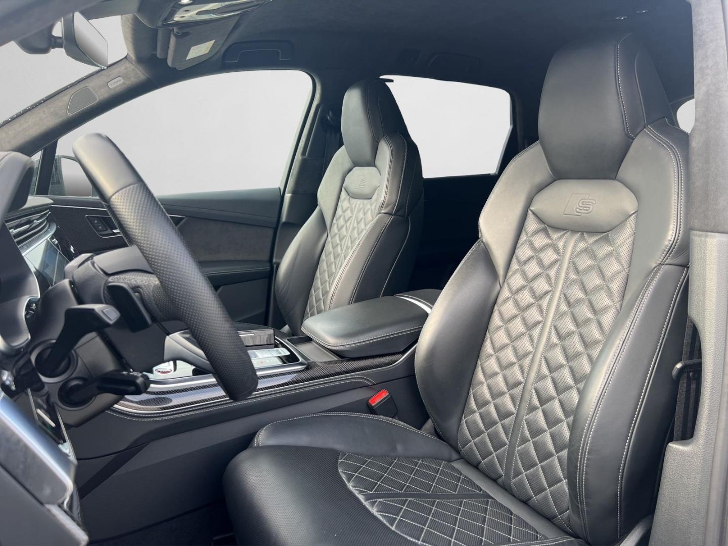 Image about Audi SQ7 TFSI quattro tiptronic