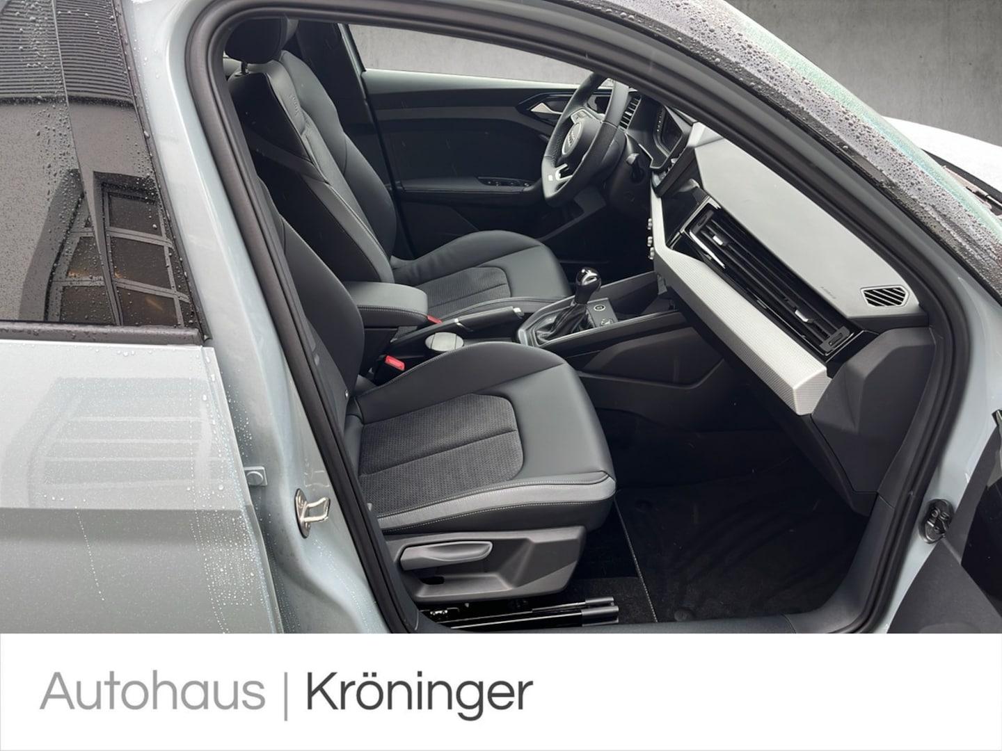 Bild über Audi A1 Sportback S line 40 TFSI S tronic - für weitere Informationen kontaktieren Sie den Audi Partner