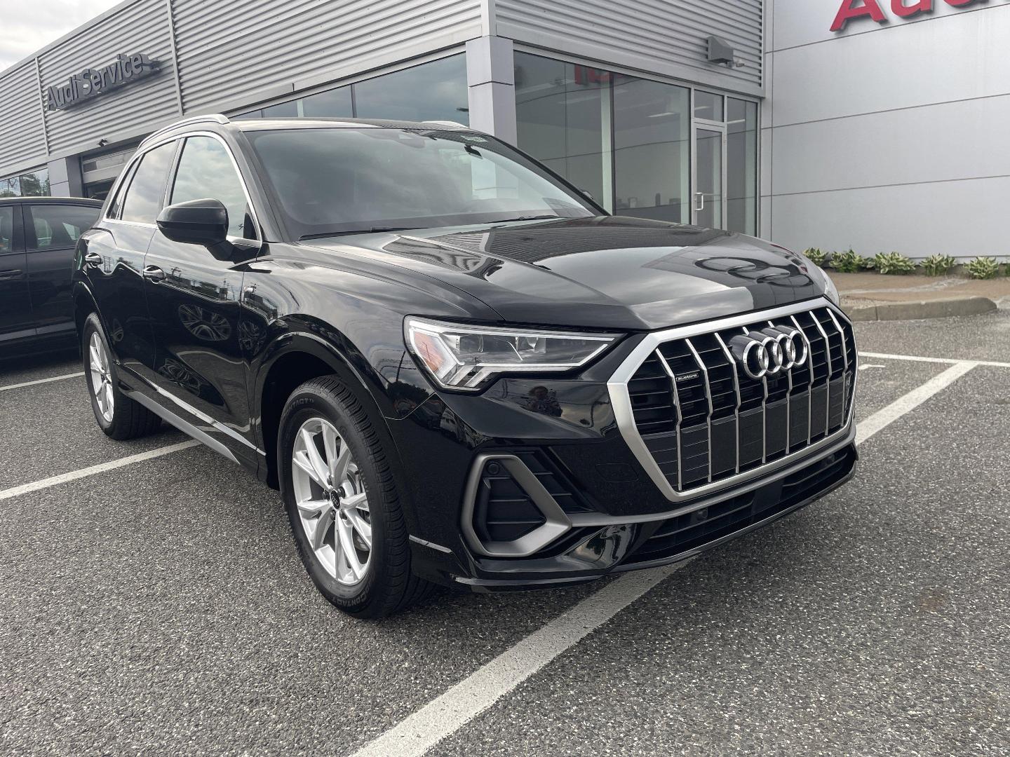2025 Audi Q3 45 TFSI S Line Premium Plus quattro's photo