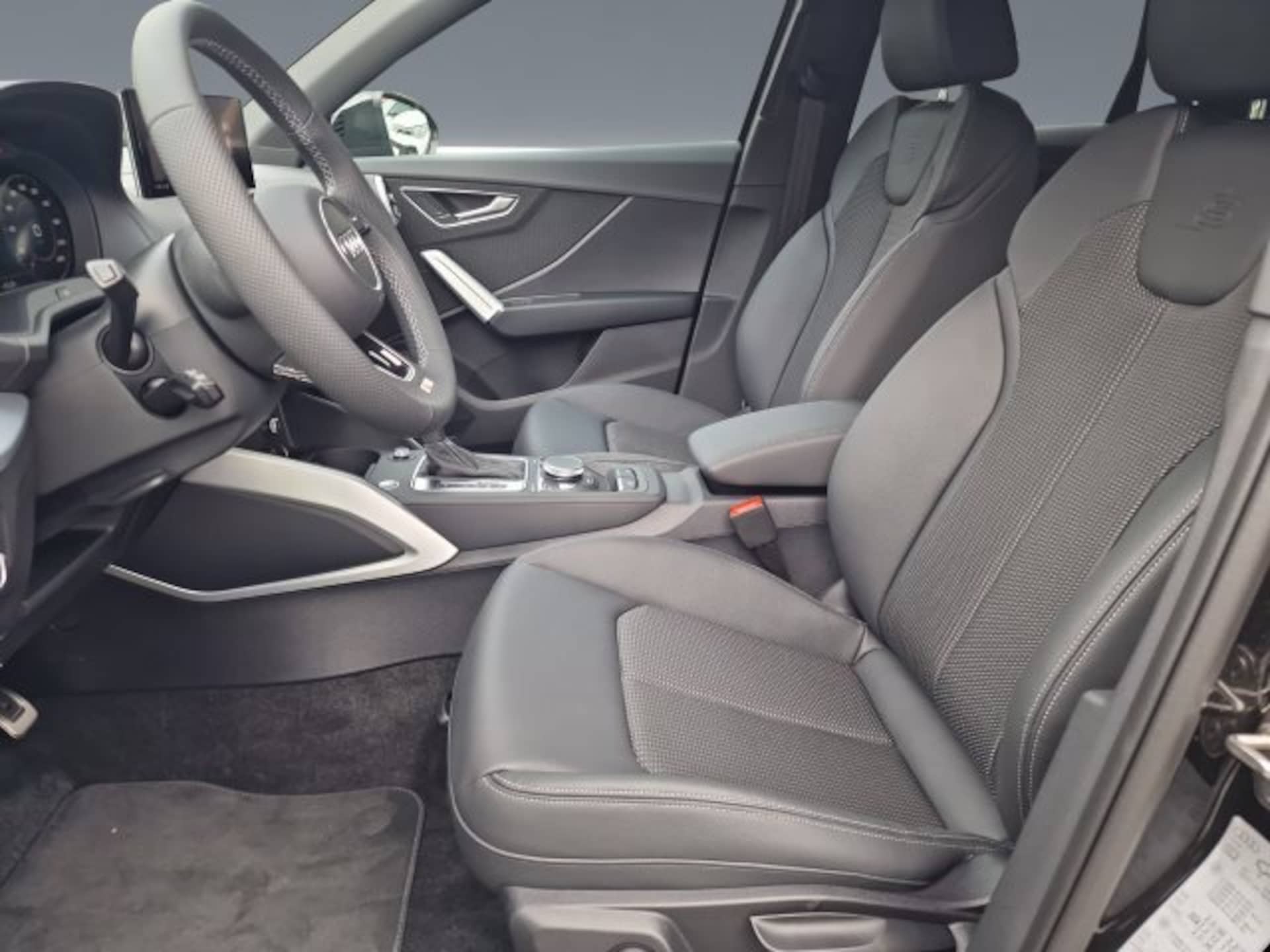 Audi Q2 S line