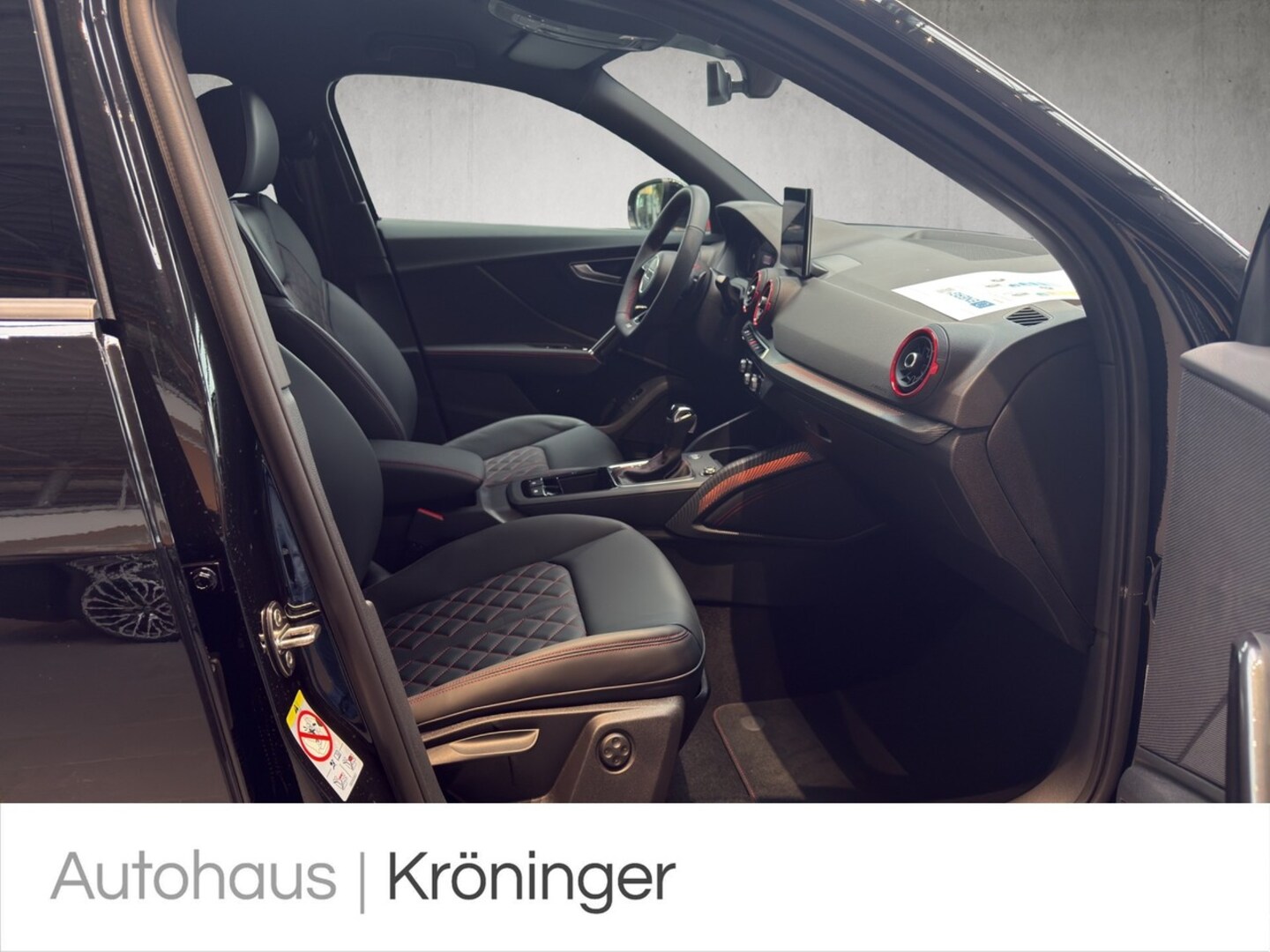 Bild über Audi Q2 S line 35 TFSI S tronic - für weitere Informationen kontaktieren Sie den Audi Partner