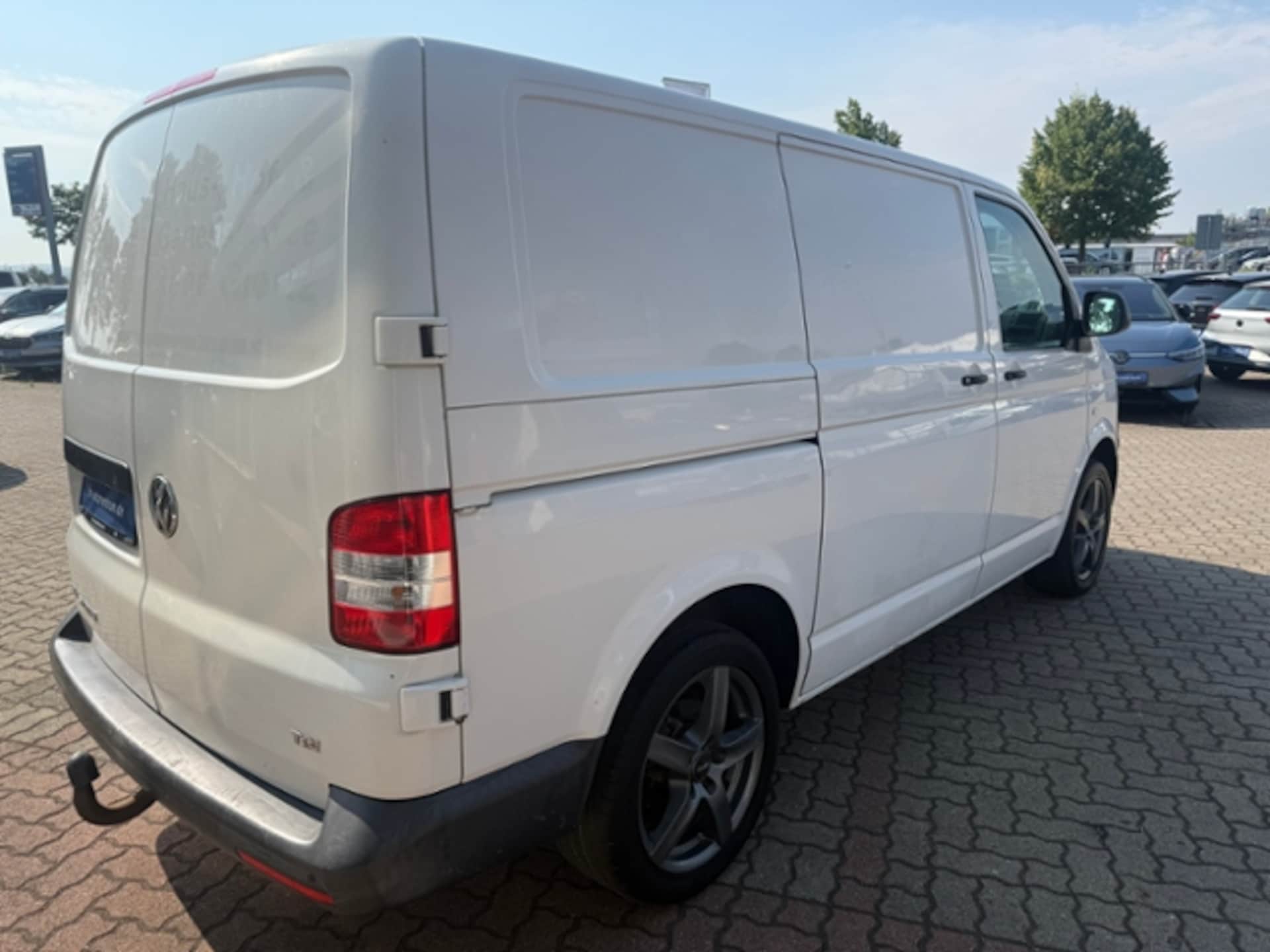 Volkswagen T5 Transporter Kasten kurzer Radstand