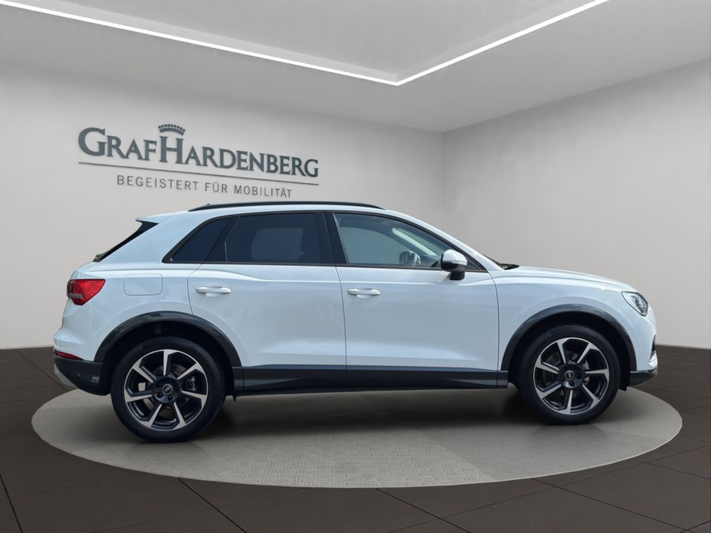 Bild über Audi Q3 TDI 110 kW S tronic - für weitere Informationen kontaktieren Sie den Audi Partner
