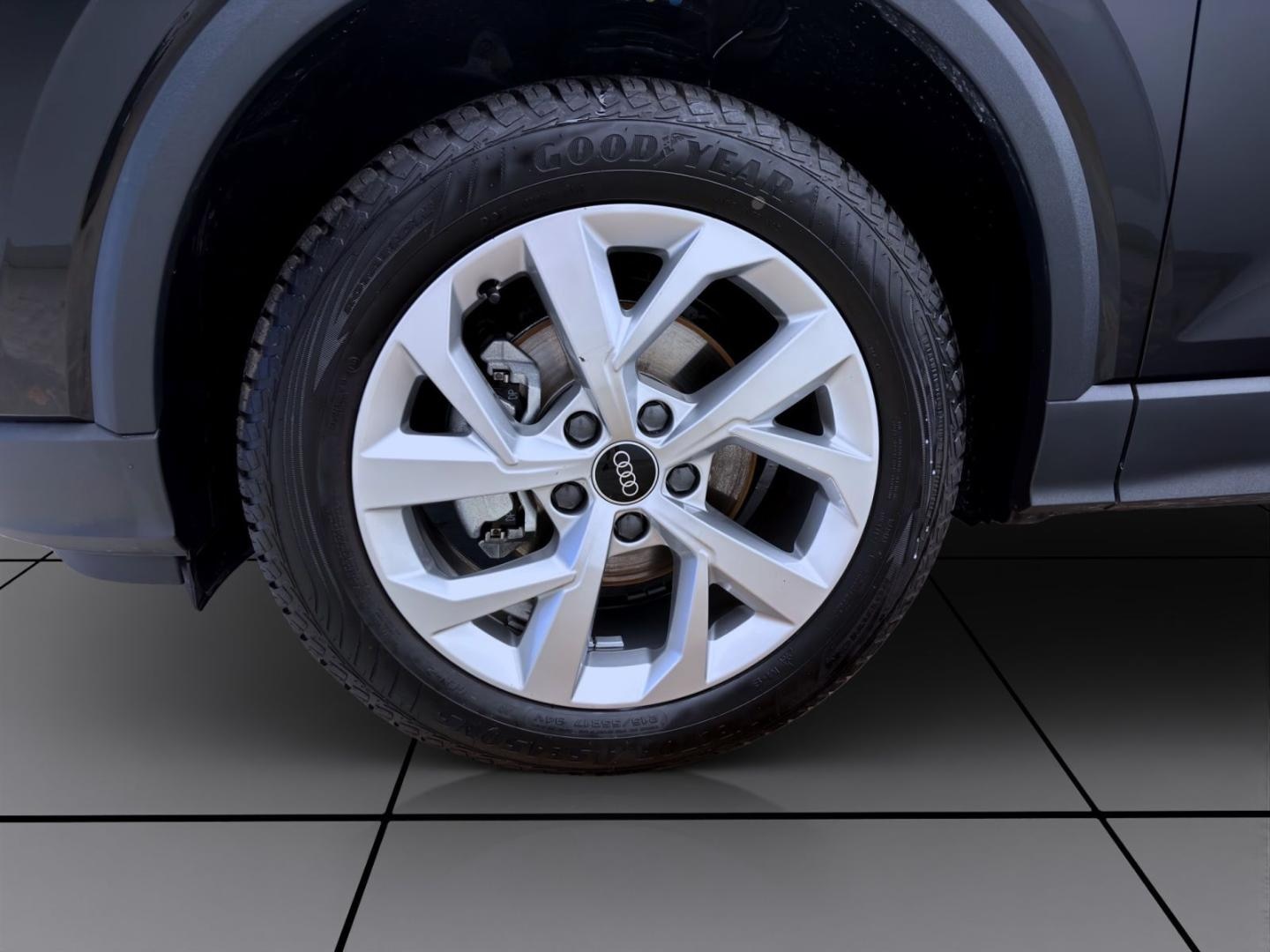 Bild über Audi Q2 30 TFSI Schaltgetriebe - für weitere Informationen kontaktieren Sie den Audi Partner