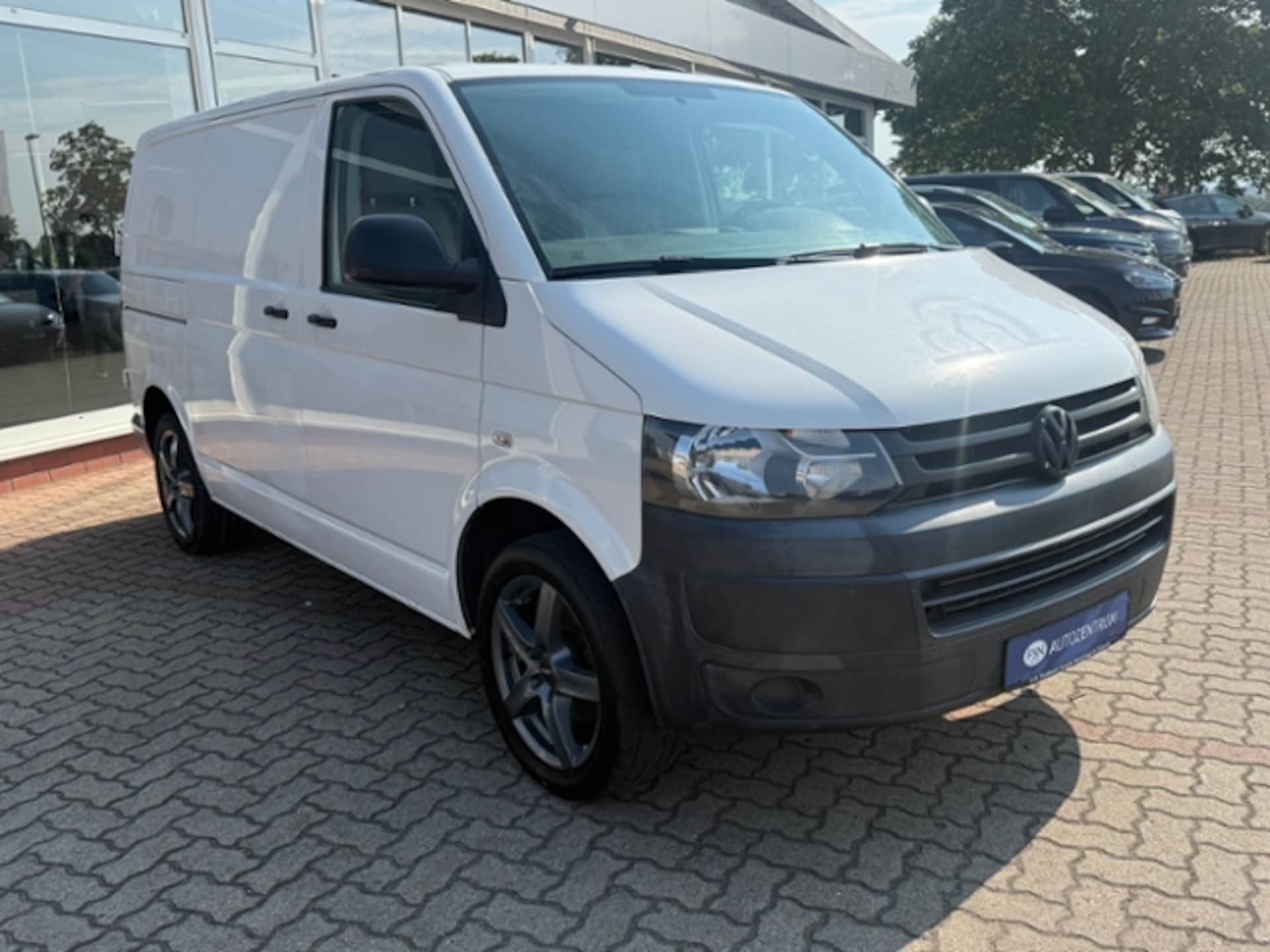 Volkswagen T5 Transporter Kasten kurzer Radstand