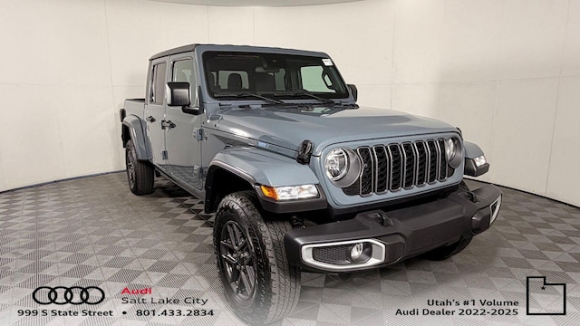 Photo of 2025 Jeep Gladiator