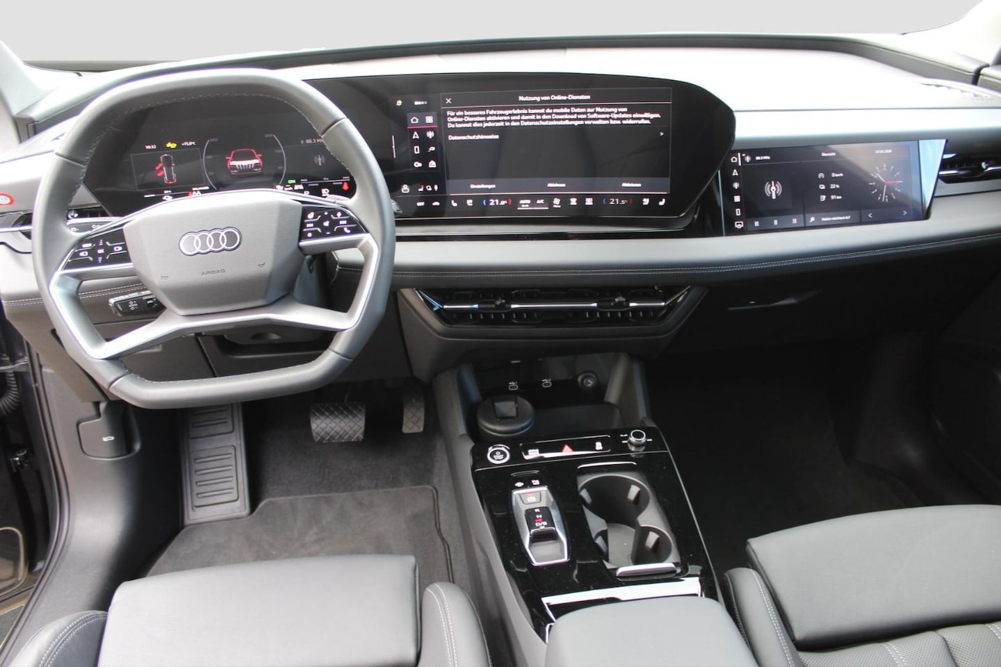 Bild über Audi Q6 SUV e-tron e-tron quattro - für weitere Informationen kontaktieren Sie den Audi Partner