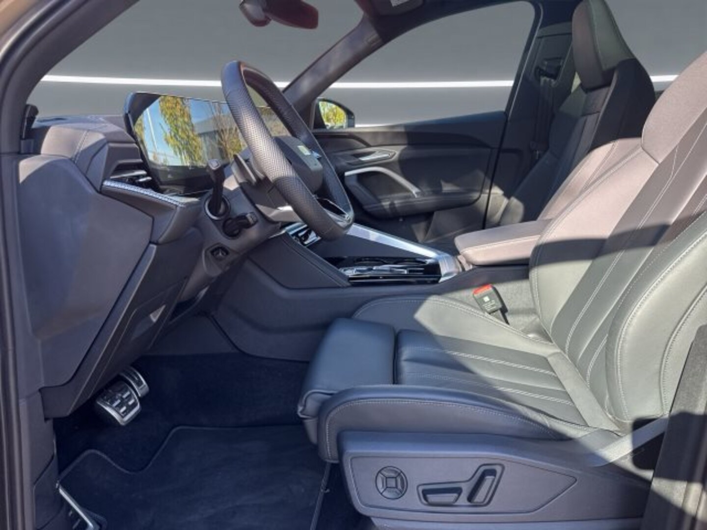 Bild über Audi Q5 SUV TFSI 150 kW S tronic - für weitere Informationen kontaktieren Sie den Audi Partner