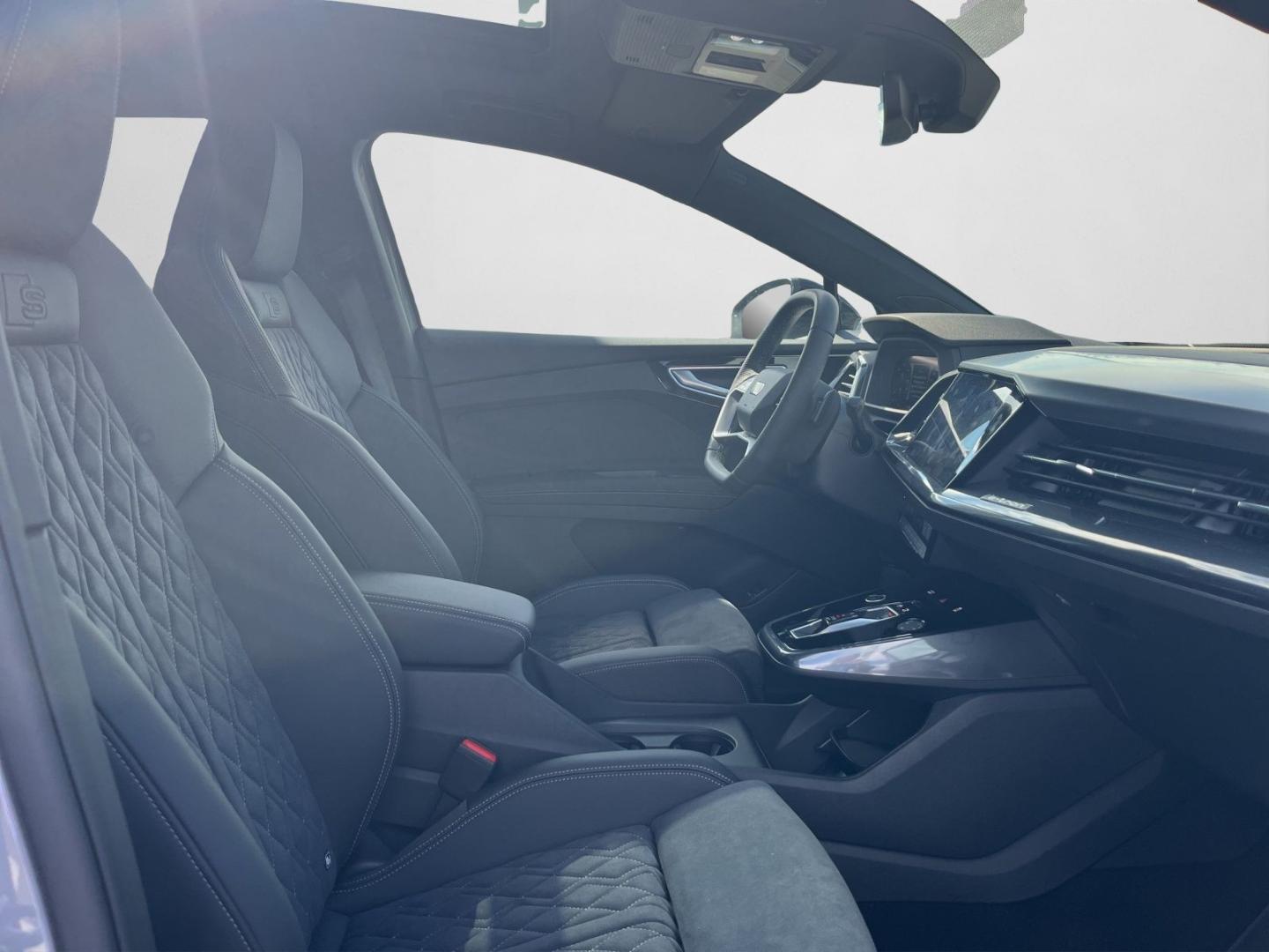 Image about Audi Q4 e-tron 45 e-tron quattro