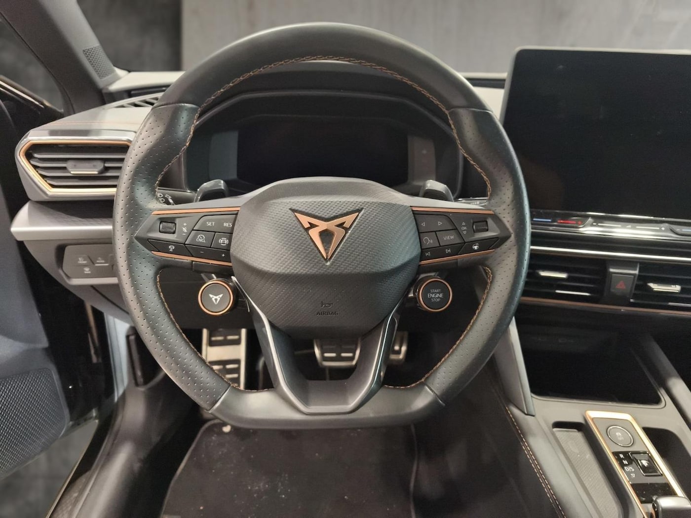 CUPRA Leon Sportstourer 1.5 TSI e-Hybrid VZ DSG 200 kW (272 CV) — photo 9