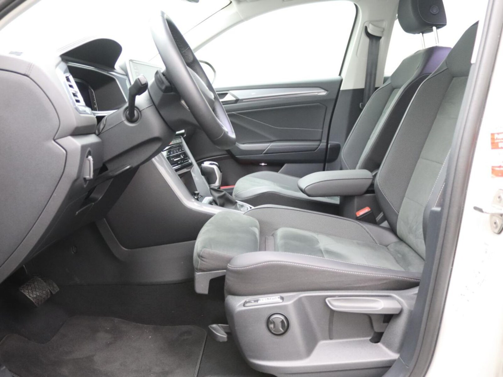 Volkswagen T-Roc – Bild 12