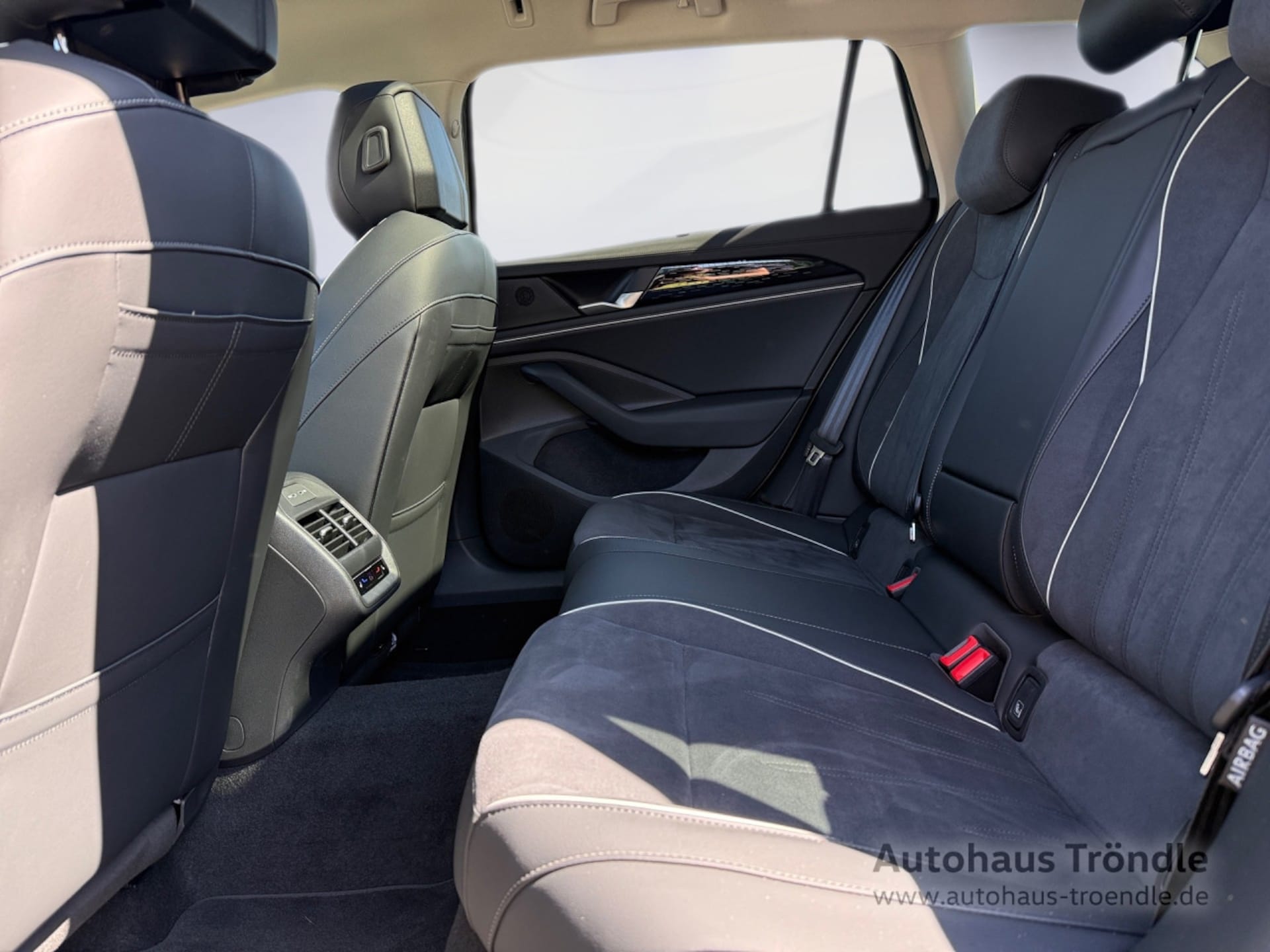 Volkswagen Passat Elegance