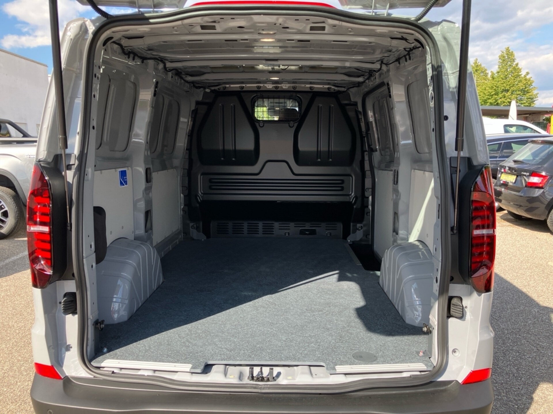 Volkswagen Transporter Kasten kurzer Radstand