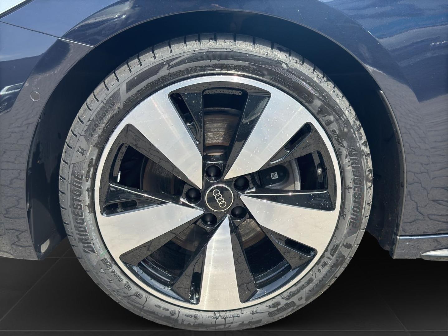 Bild über Audi A5 Avant TDI 150 kW S tronic - für weitere Informationen kontaktieren Sie den Audi Partner