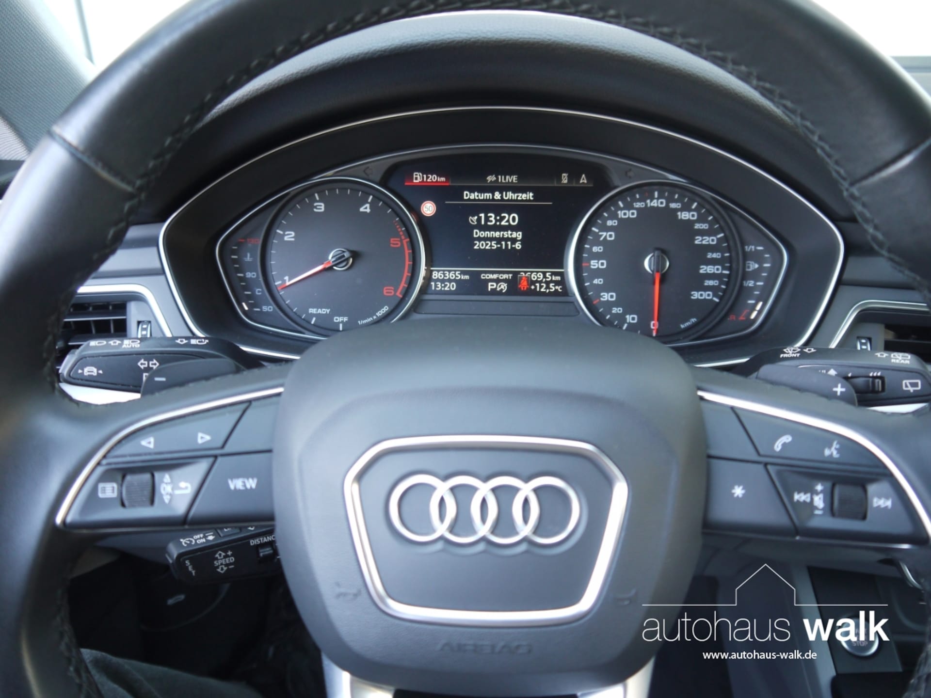 Audi A4 Avant S line