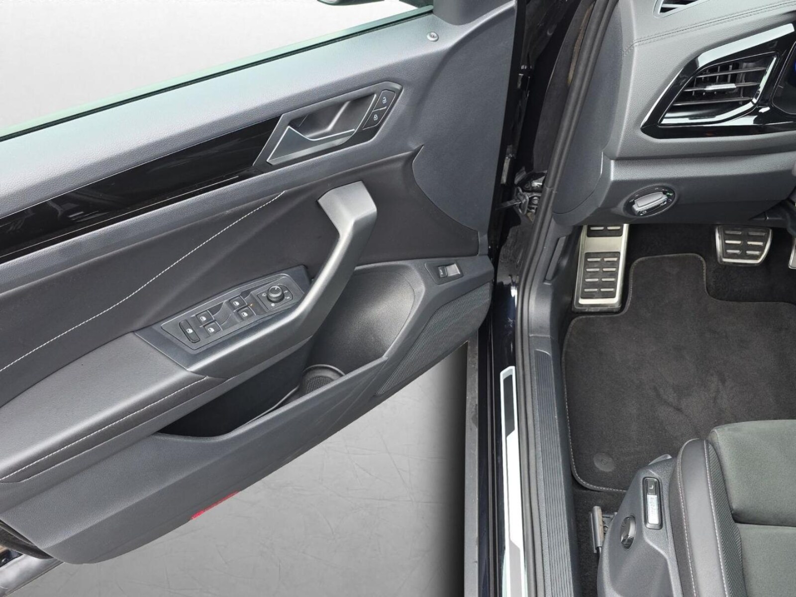 Volkswagen T-Roc – Bild 15