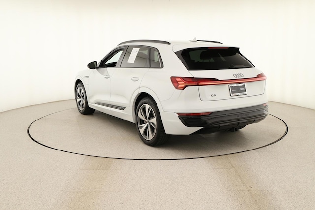 2024 Audi Q8 e-tron