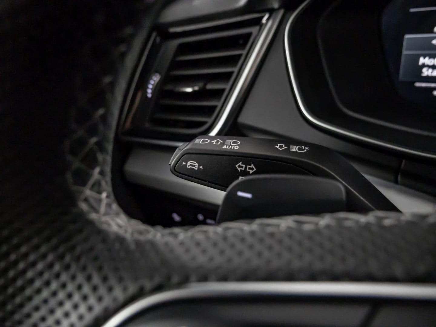 Bild über Audi SQ5 TDI tiptronic - für weitere Informationen kontaktieren Sie den Audi Partner