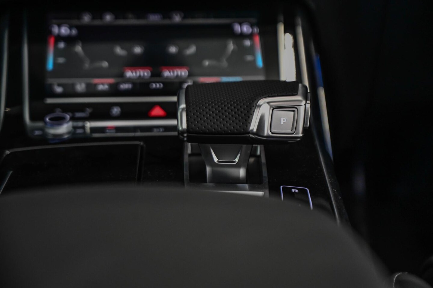Image about Audi SQ7 TFSI quattro tiptronic