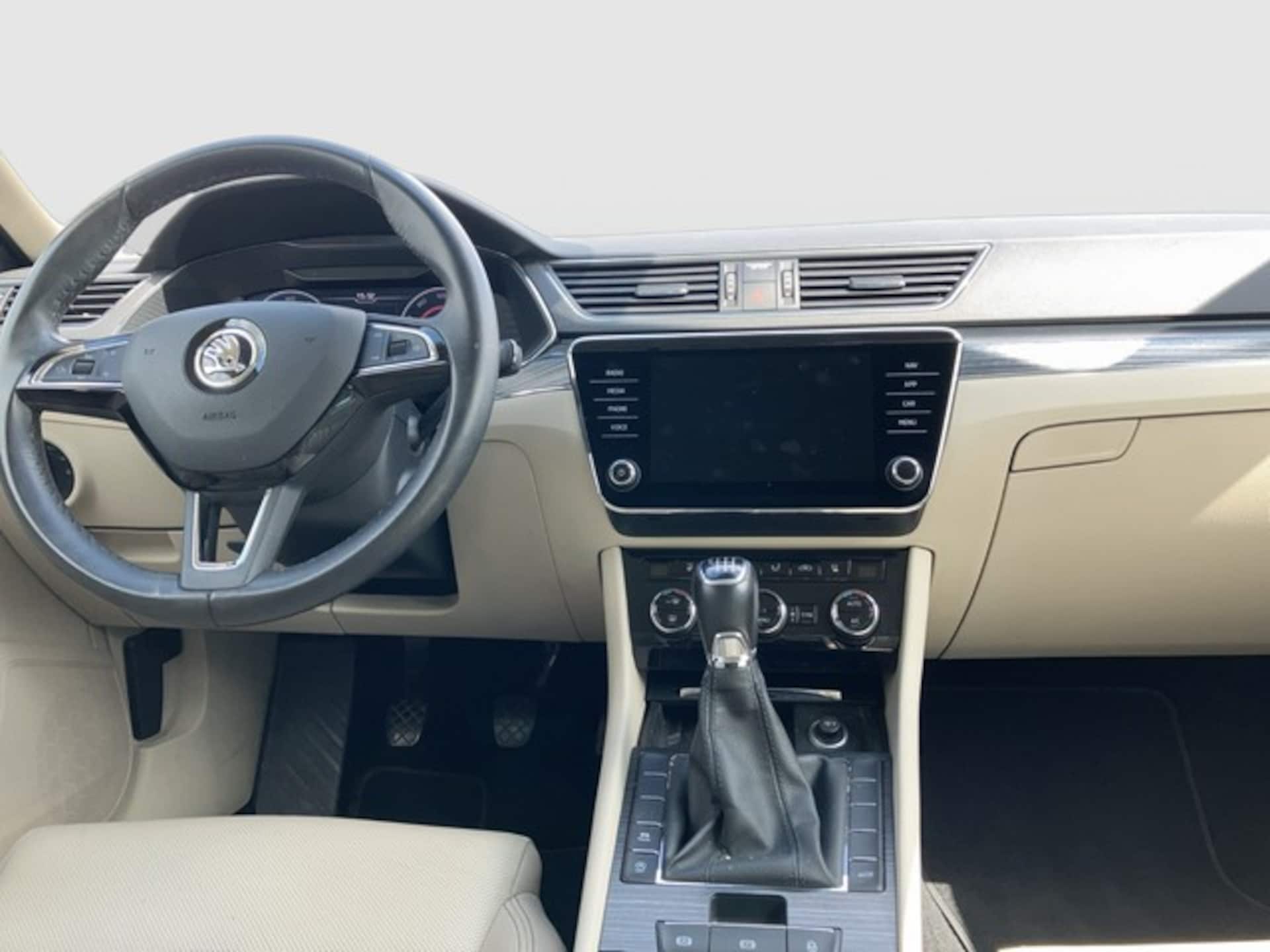 Skoda Superb Combi Style