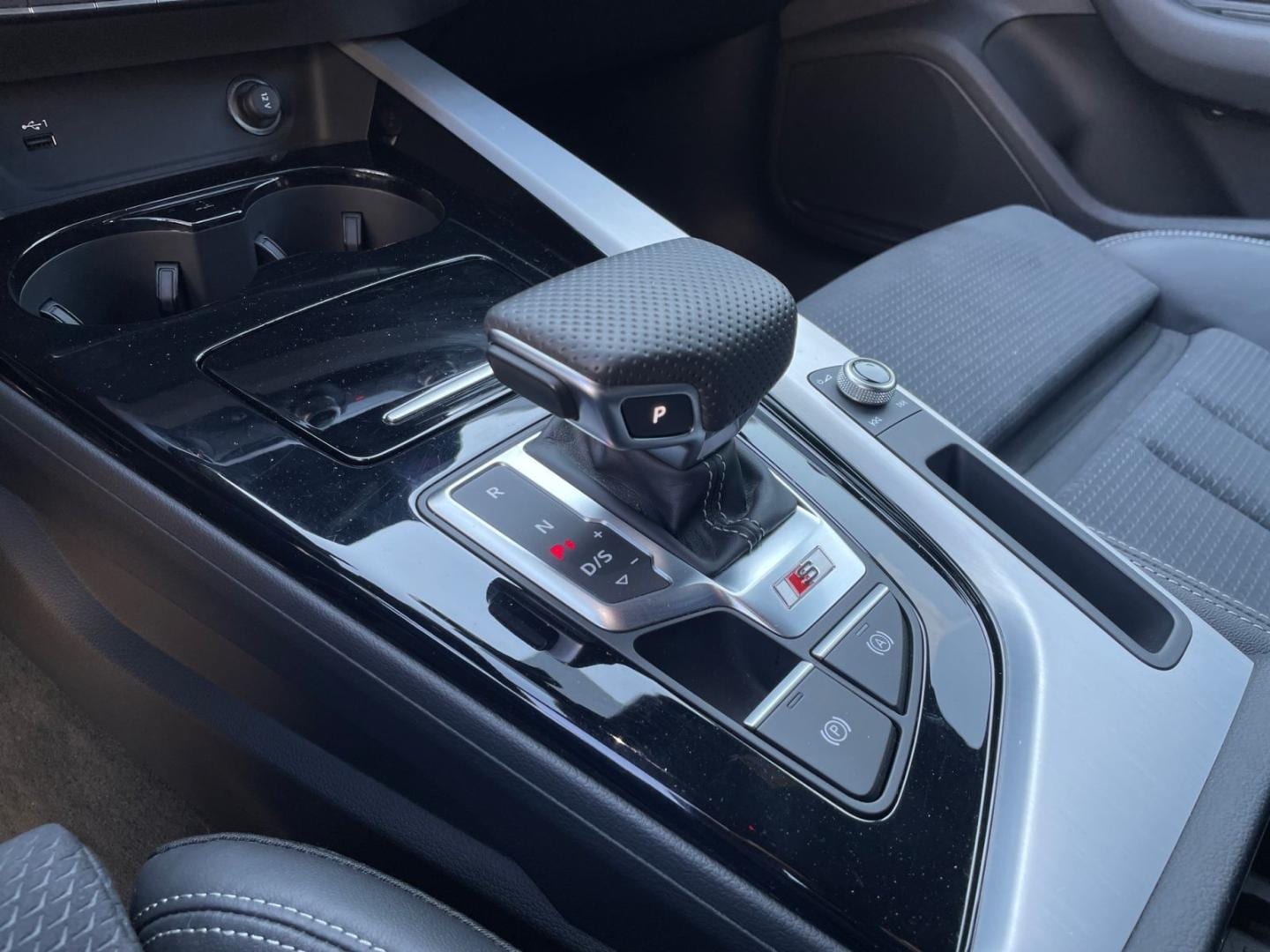 Bild über - für weitere Informationen kontaktieren Sie den Audi Partner