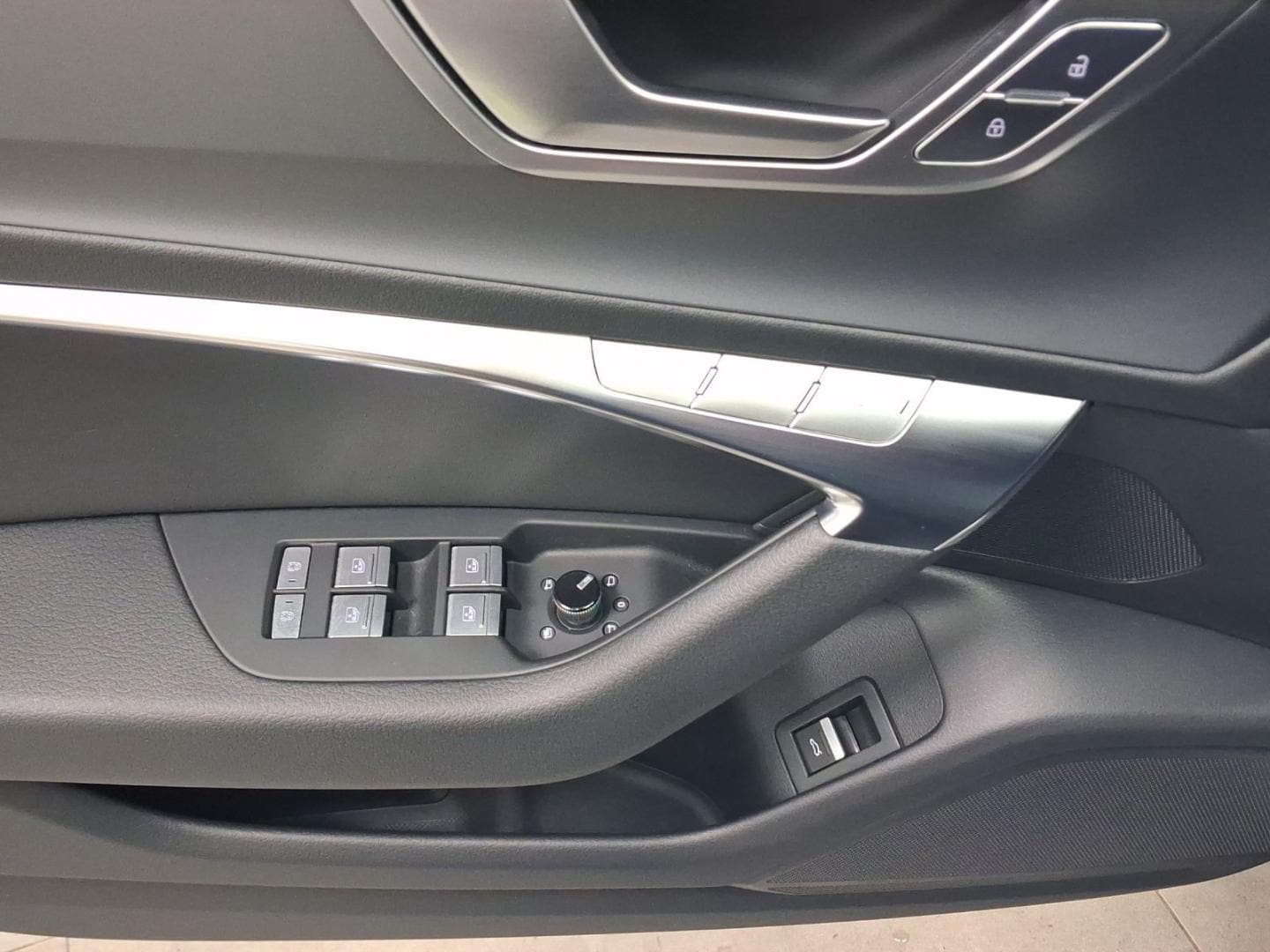 Bild über Audi A6 Avant S line 40 TDI S tronic - für weitere Informationen kontaktieren Sie den Audi Partner