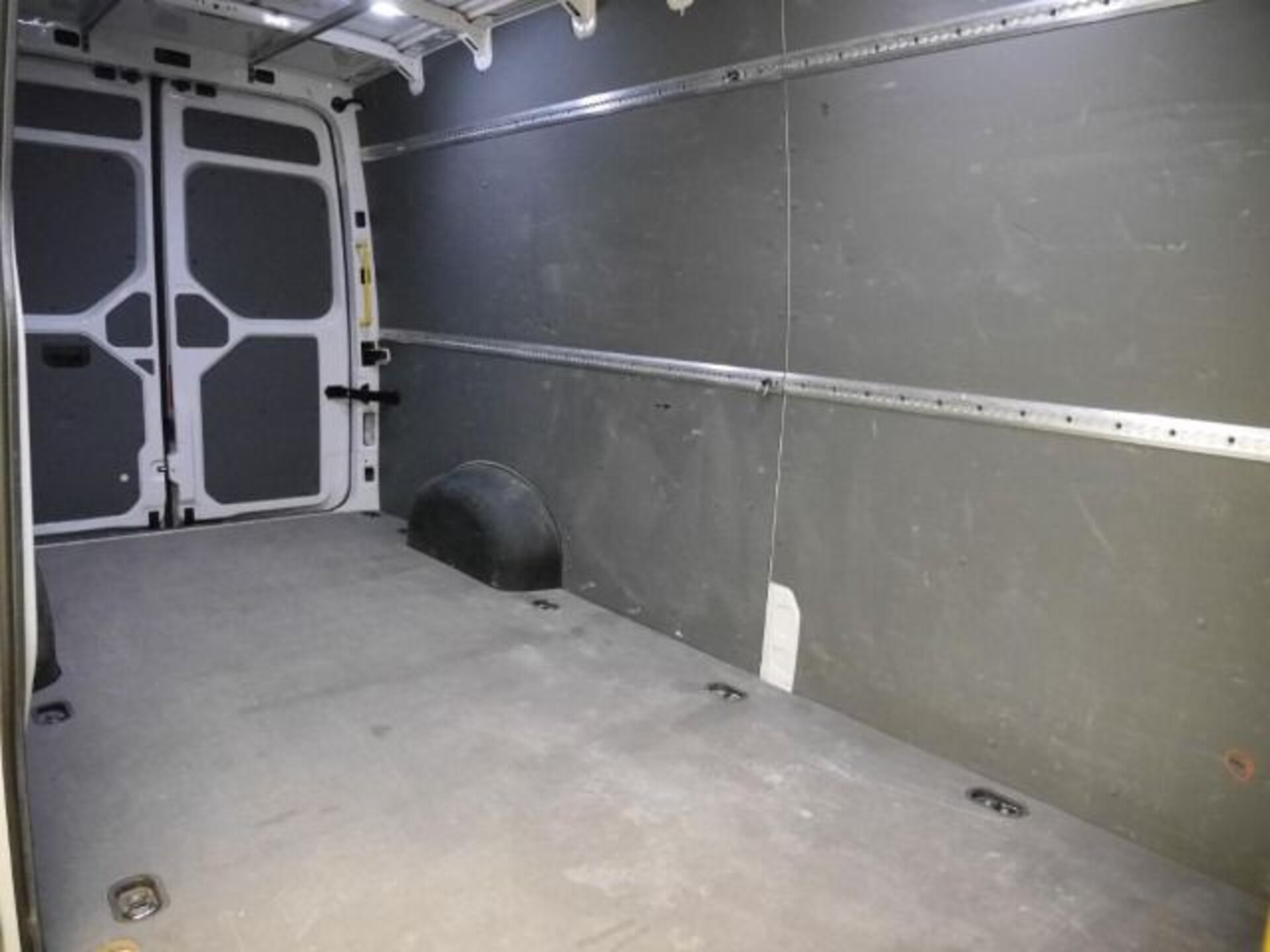 Volkswagen Crafter Kasten langer Radstand