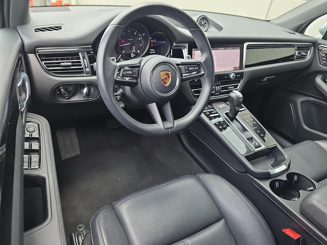 2023 Porsche Macan