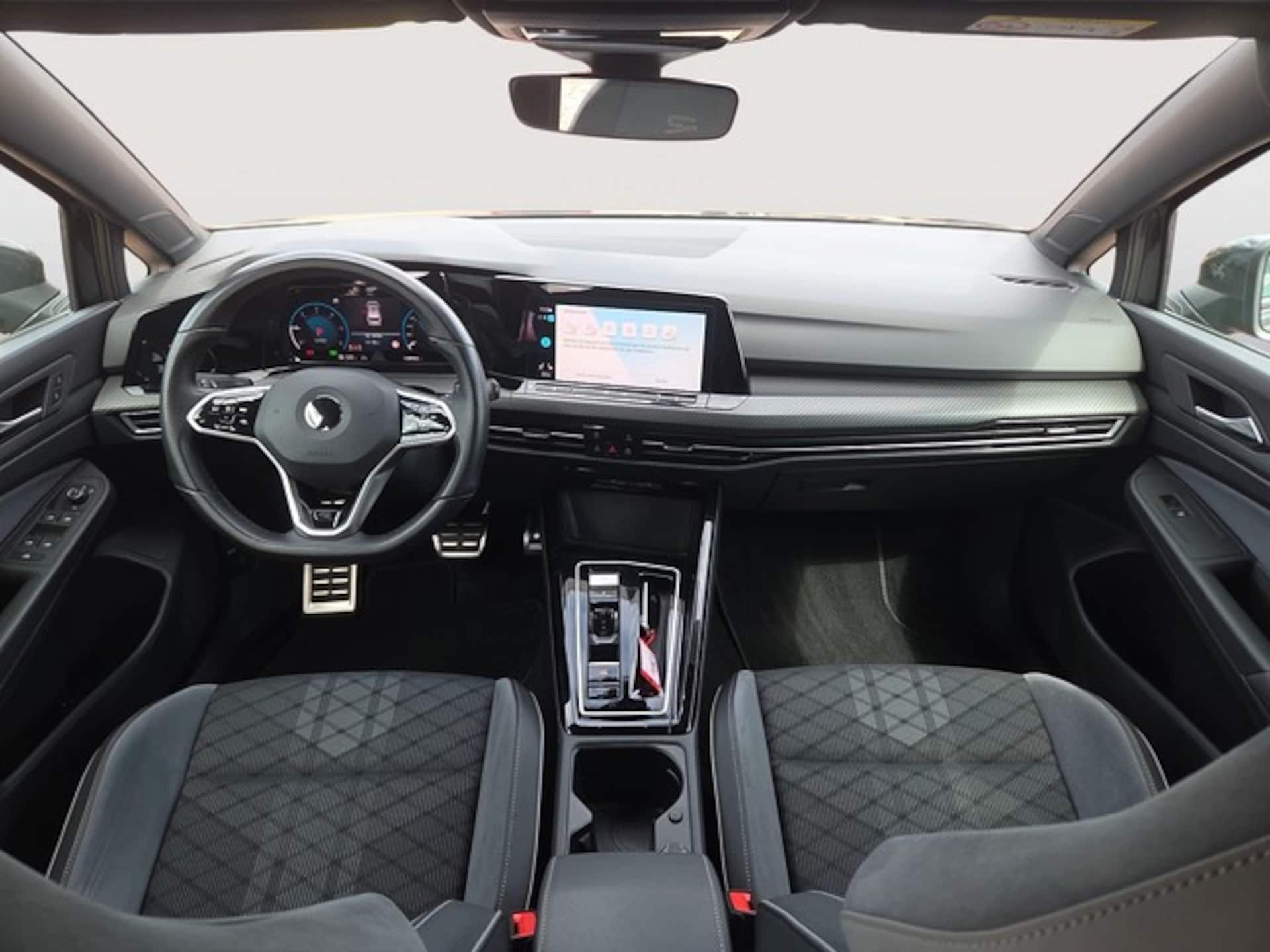 Volkswagen Golf Variant R-Line