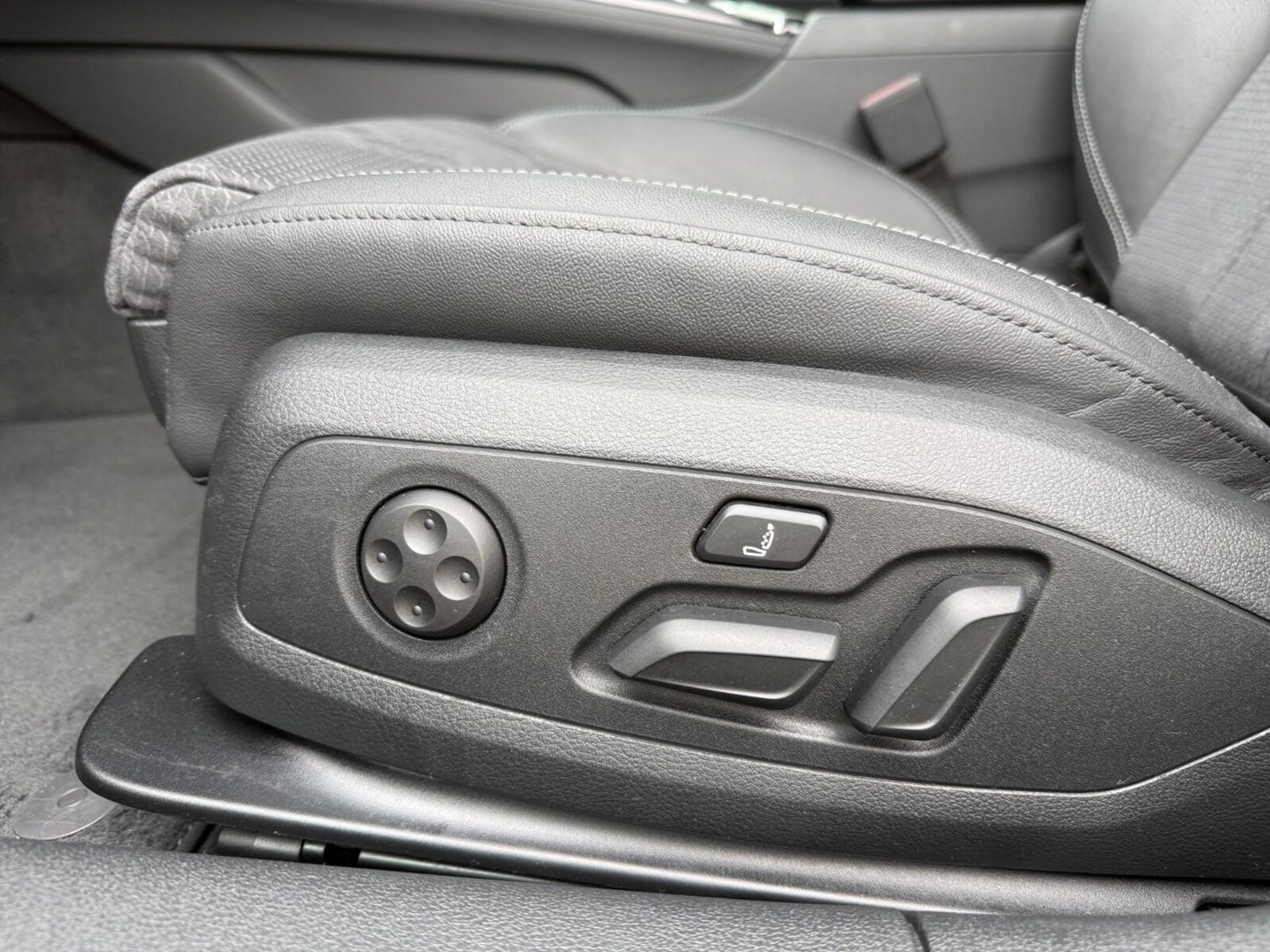 Audi A4 Avant – Bild 8