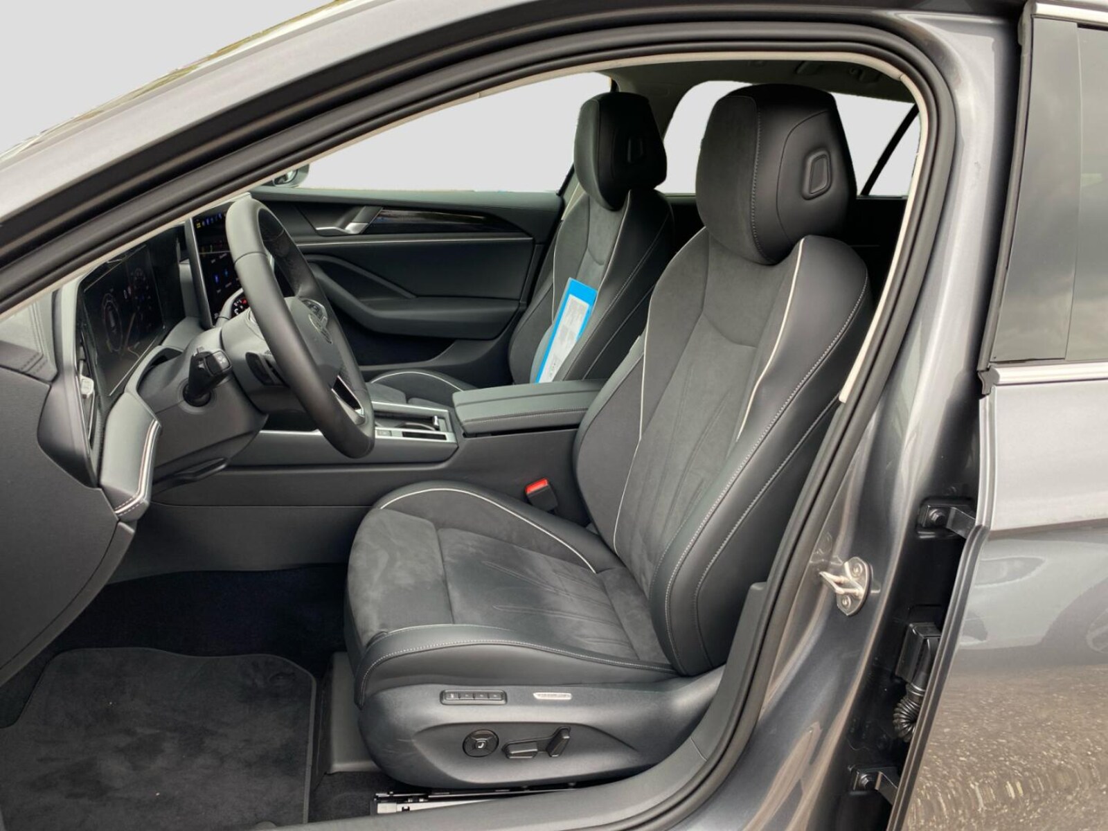 Volkswagen Passat – Bild 11