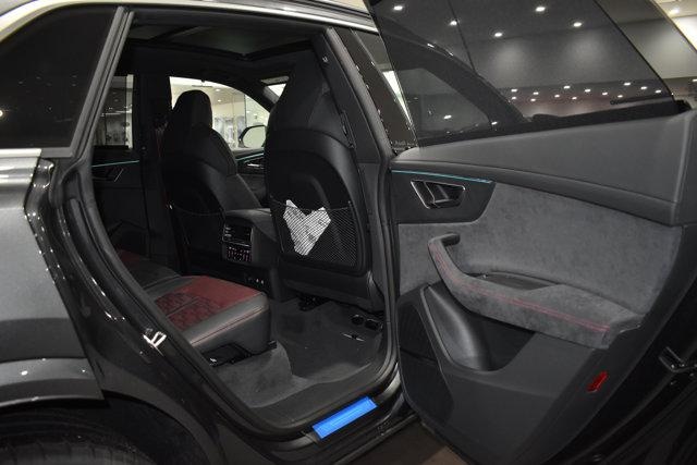 2026 Audi RS Q8 Base - Photo 33