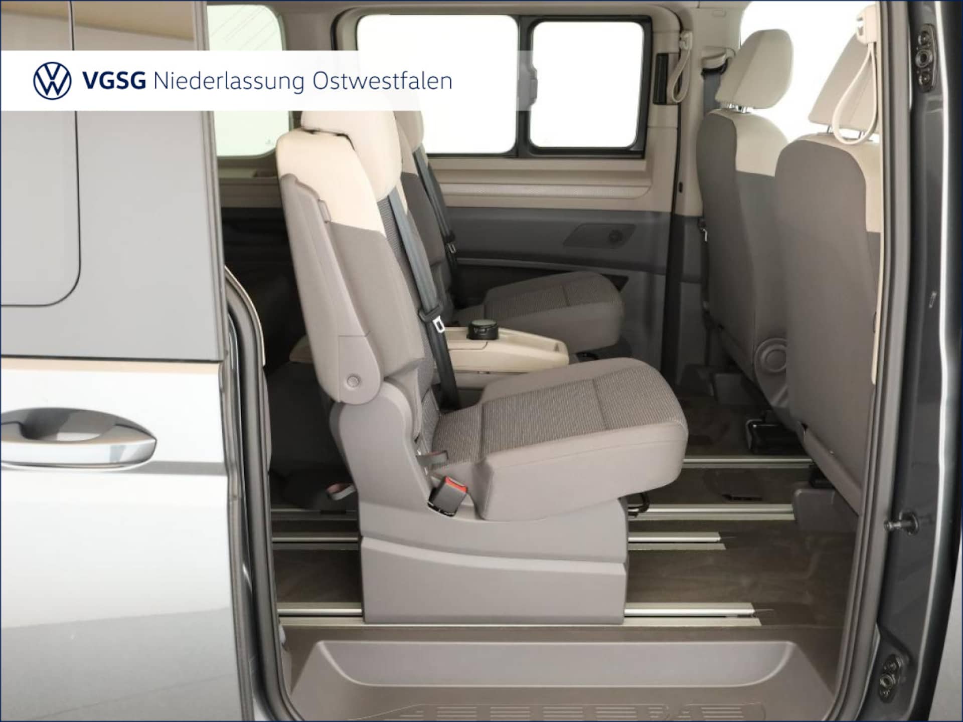 Volkswagen Multivan Langversion Basis-Modell
