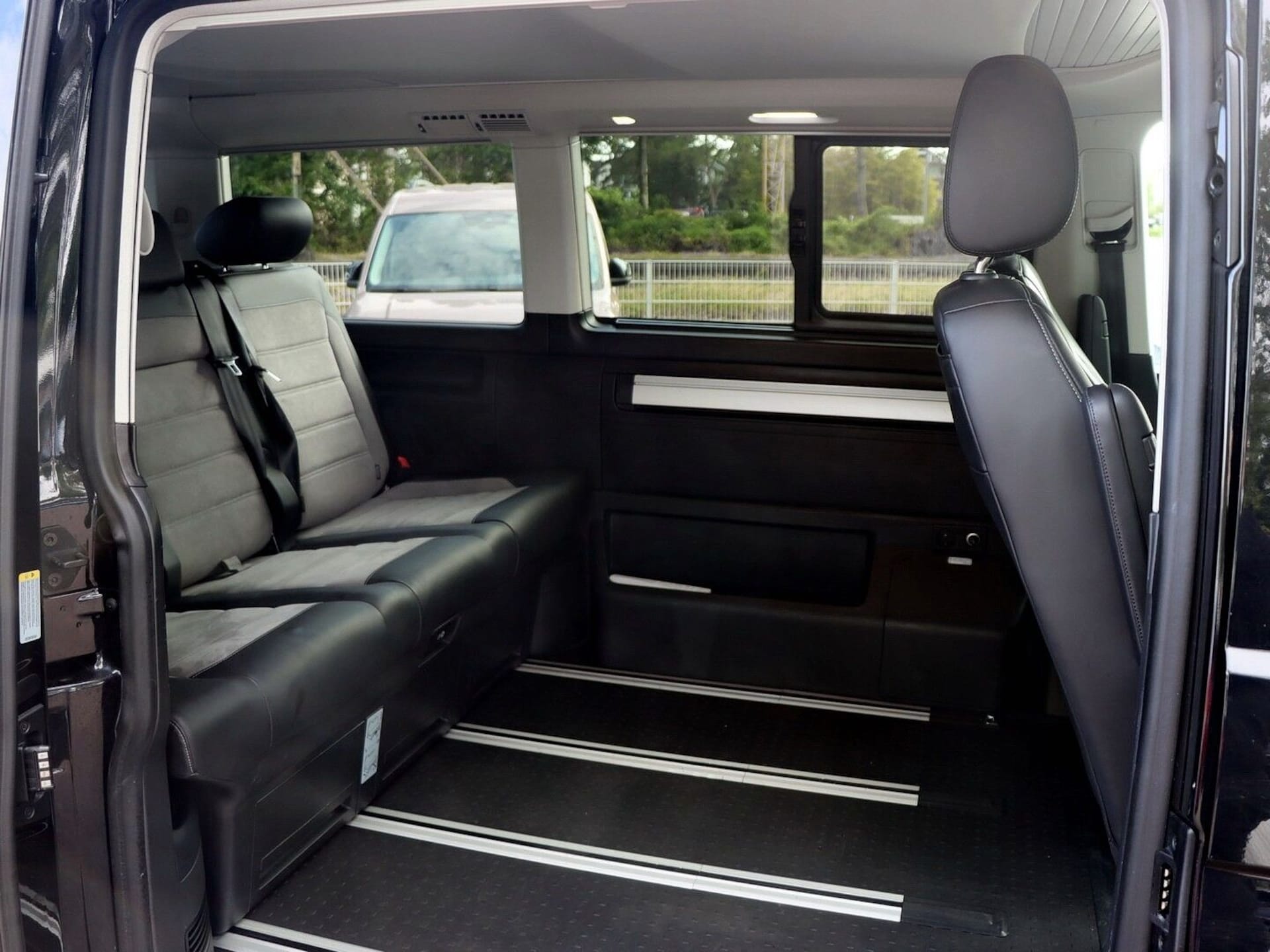 Volkswagen T6.1 California Beach