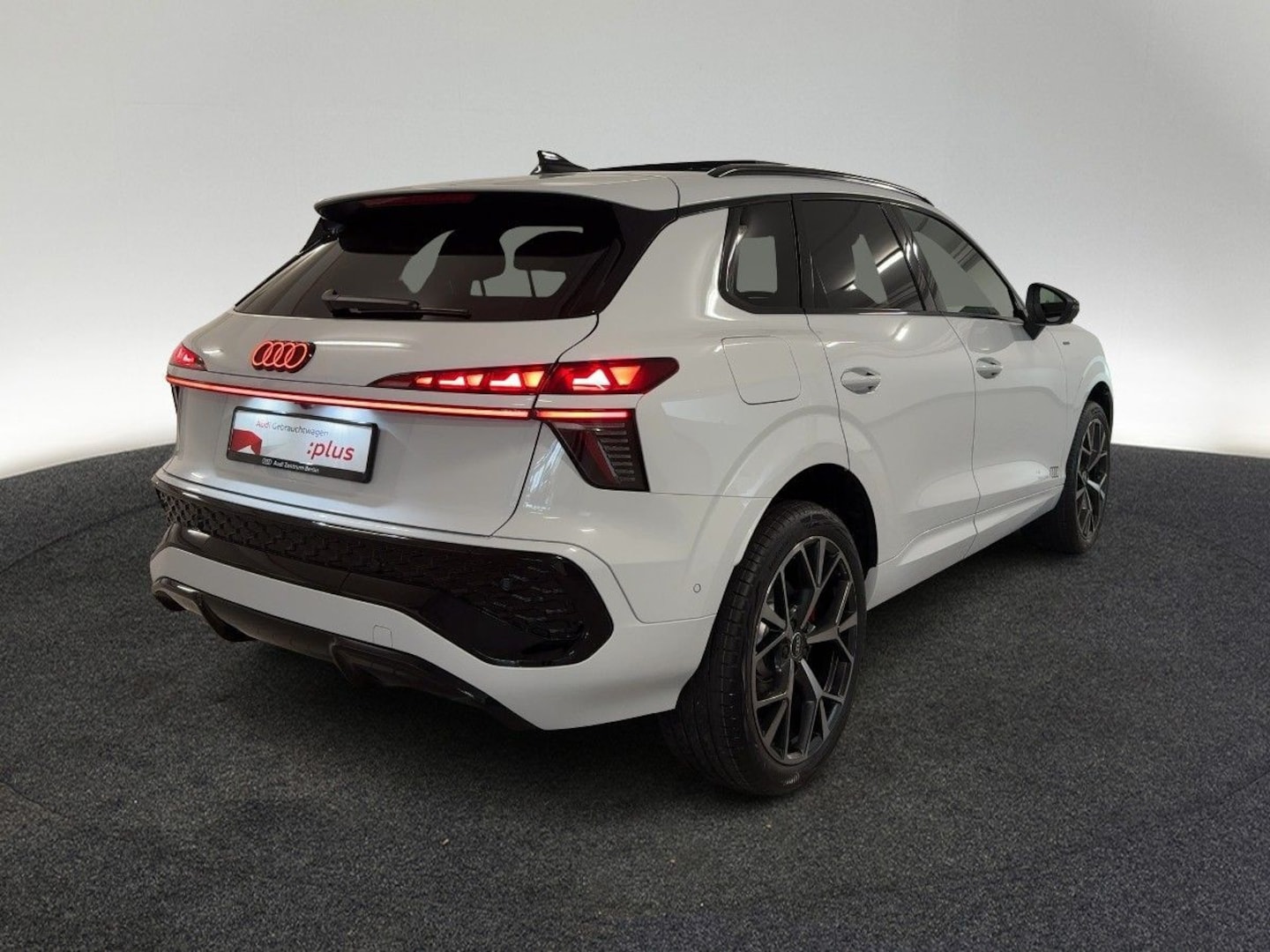Bild über Audi Q3 SUV e-hybrid e-hybrid 200 kW S tronic - für weitere Informationen kontaktieren Sie den Audi Partner