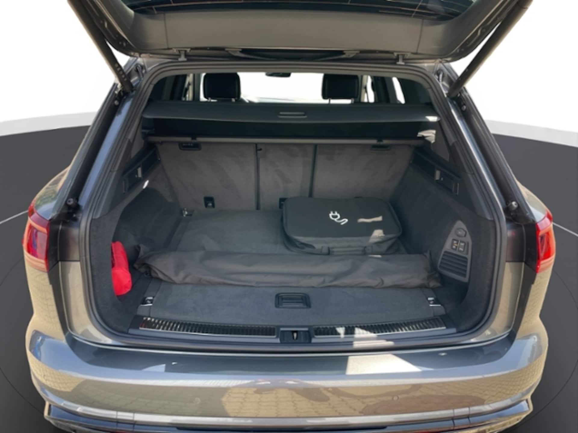 Volkswagen Touareg R