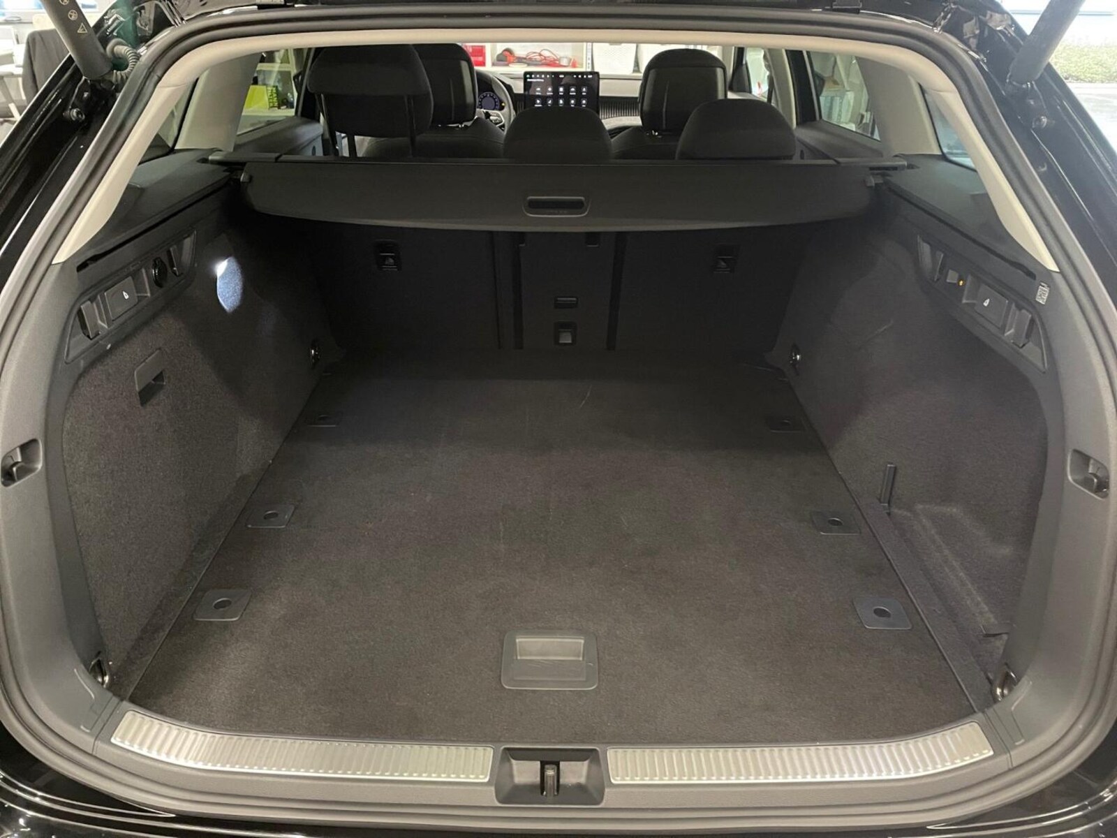 Škoda Superb Combi – Bild 16