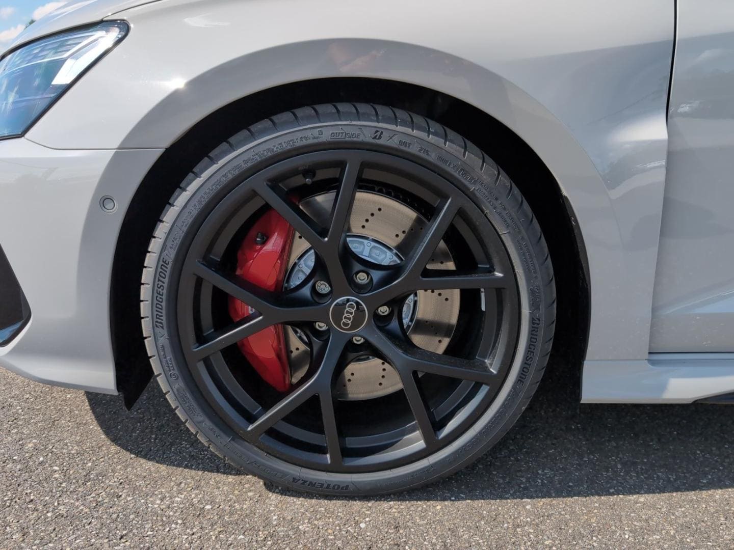 Bild über Audi RS 3 Limousine TFSI quattro 294 kW S tronic - für weitere Informationen kontaktieren Sie den Audi Partner