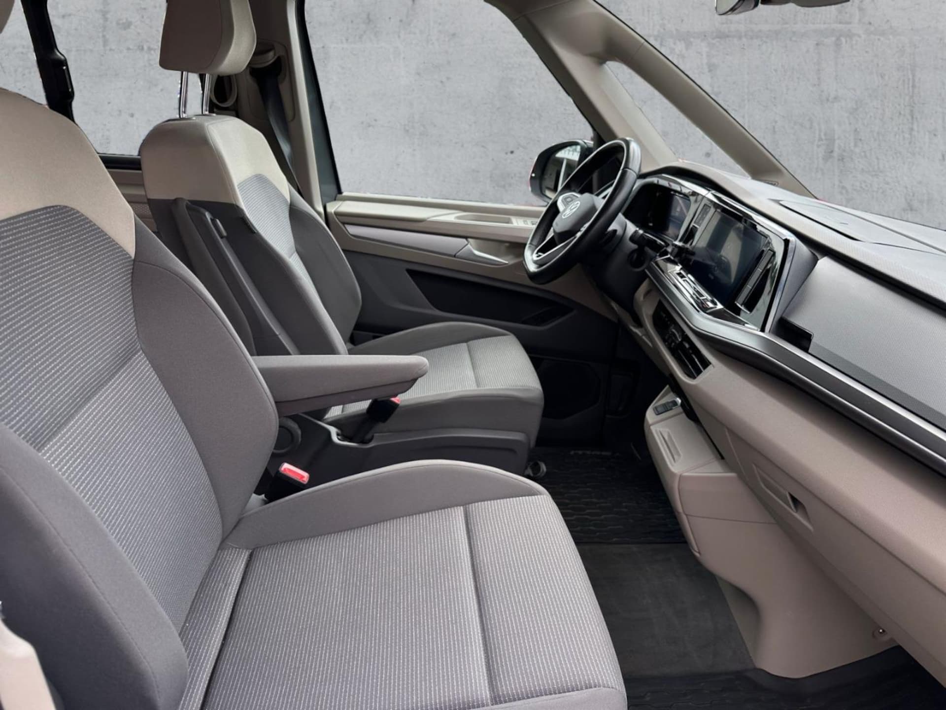 Volkswagen Multivan Basis-Modell
