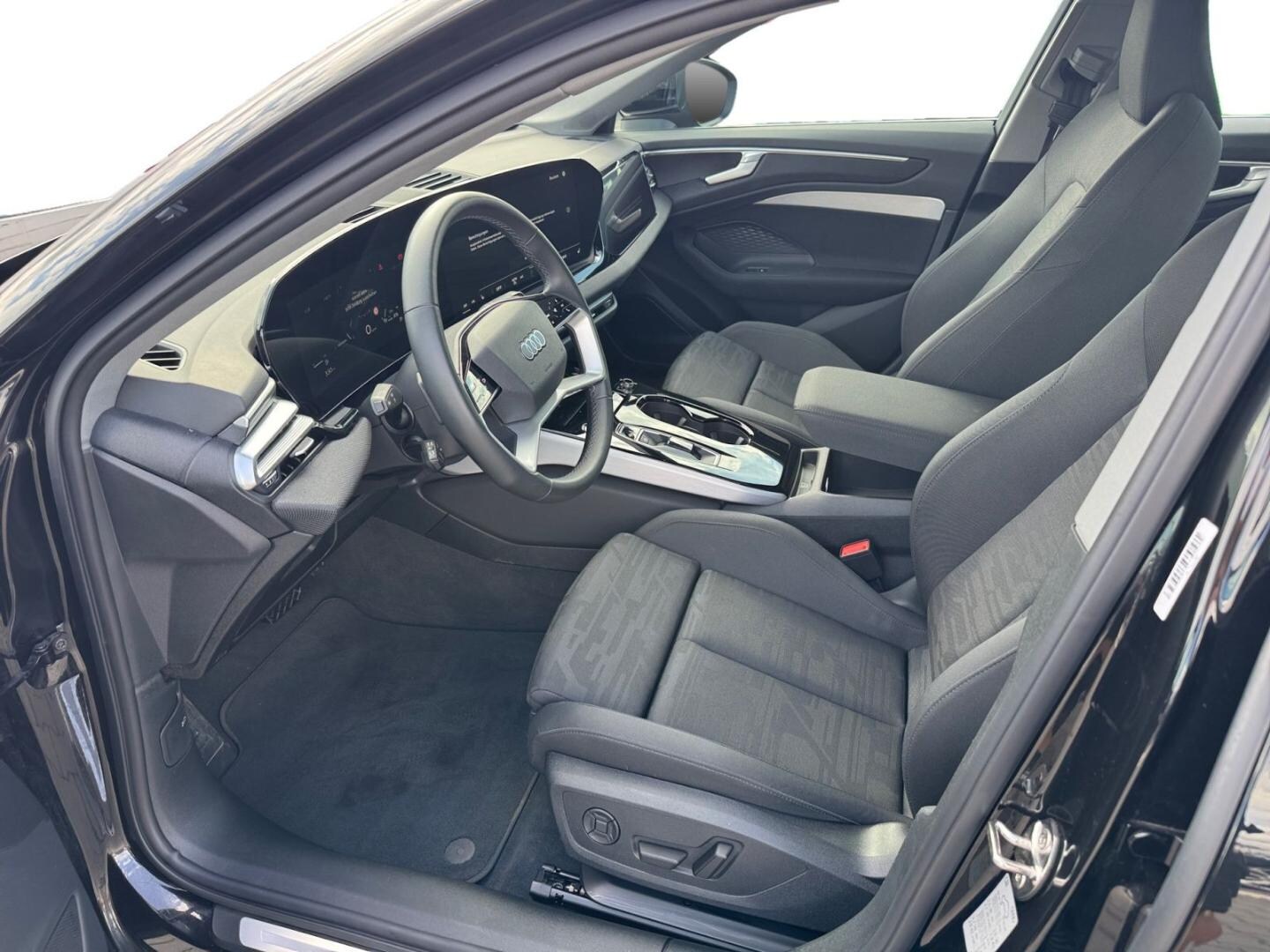 Bild über Audi A6 Avant TDI quattro 150 kW S tronic - für weitere Informationen kontaktieren Sie den Audi Partner