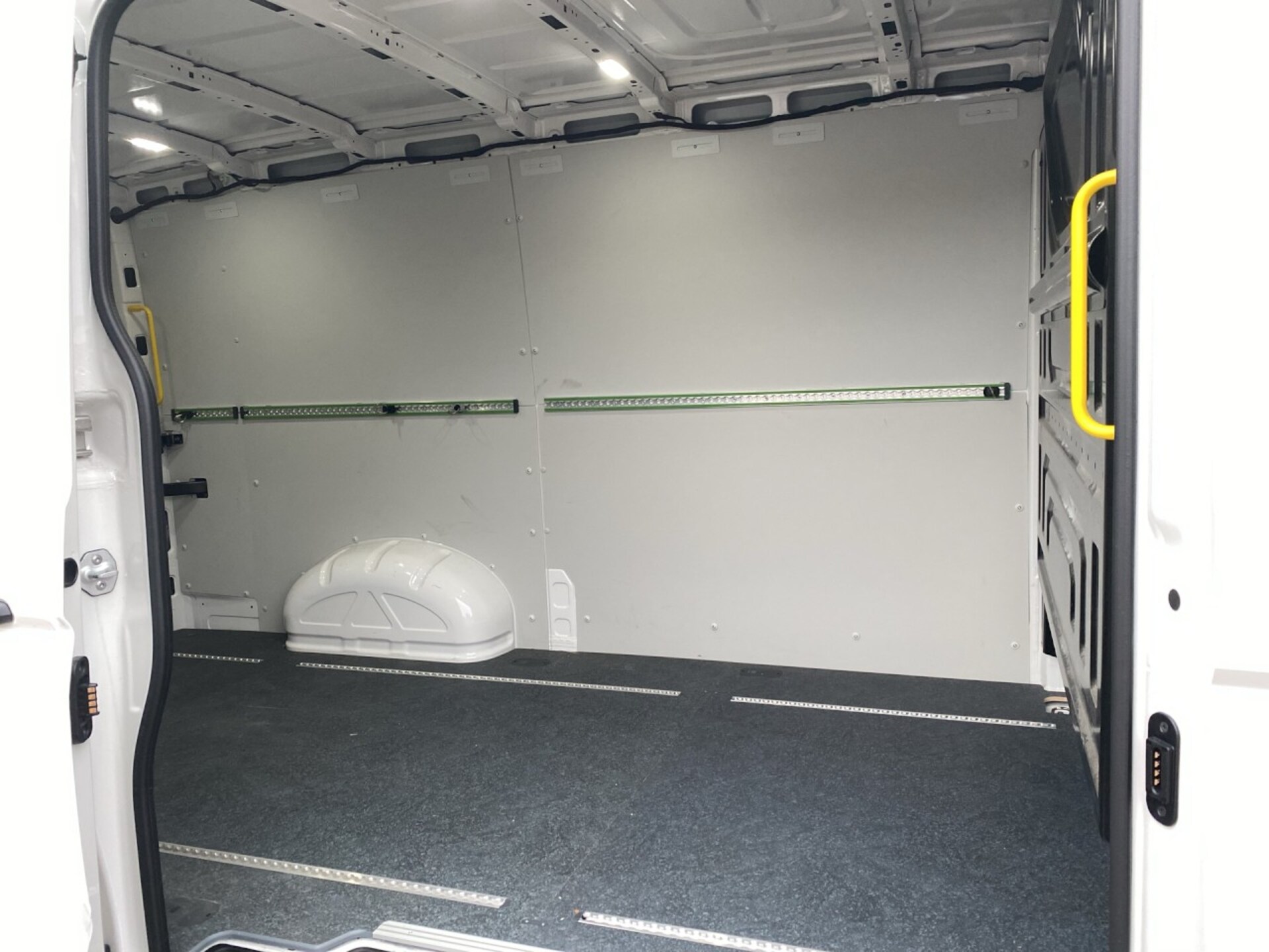 Volkswagen Crafter Kasten mittlerer Radstand