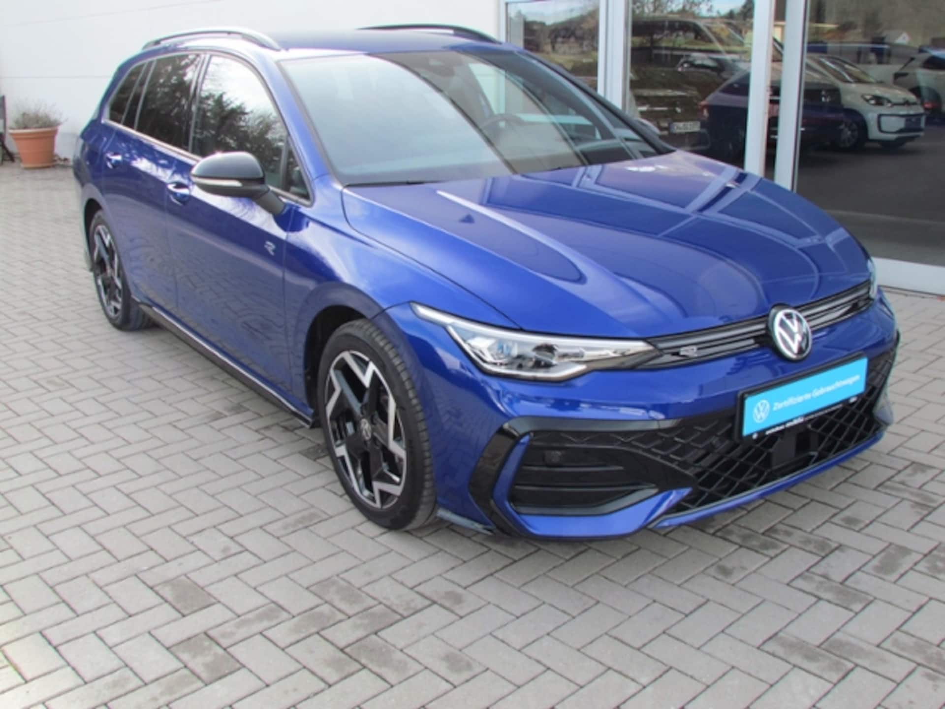 Volkswagen Golf Variant R-Line