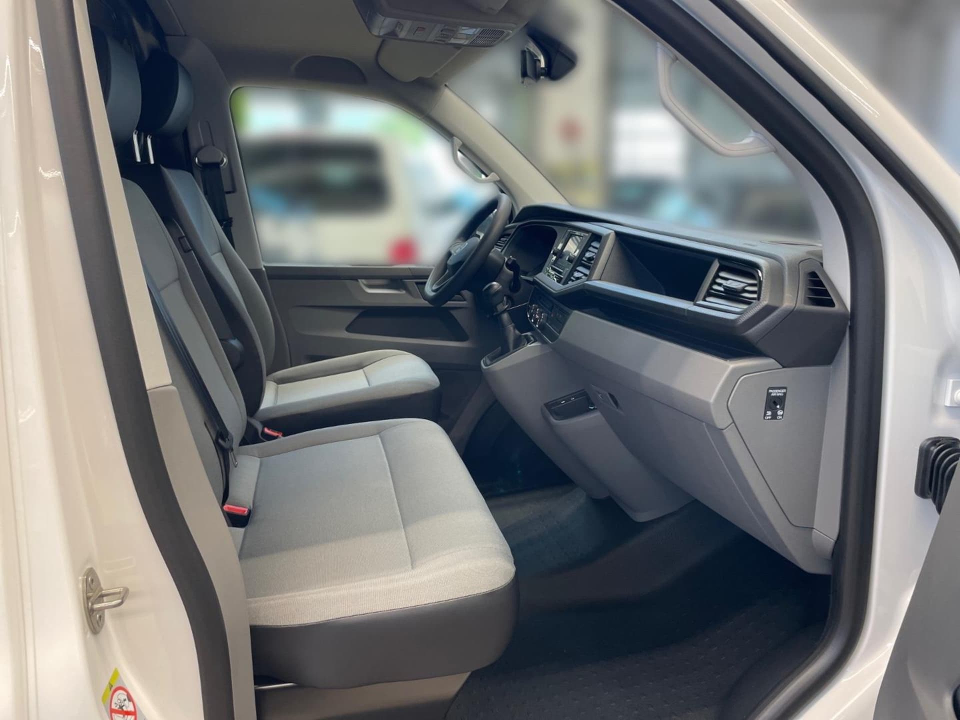 Volkswagen T6.1 Transporter Kasten langer Radstand