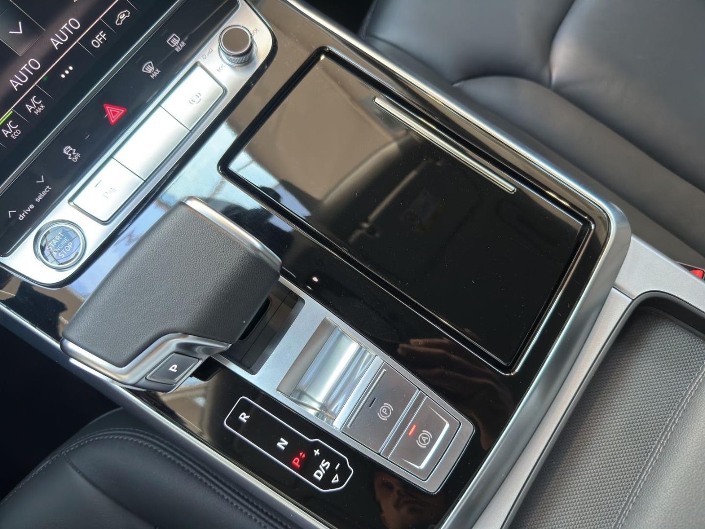 Bild über Audi Q8 50 TDI quattro tiptronic - für weitere Informationen kontaktieren Sie den Audi Partner
