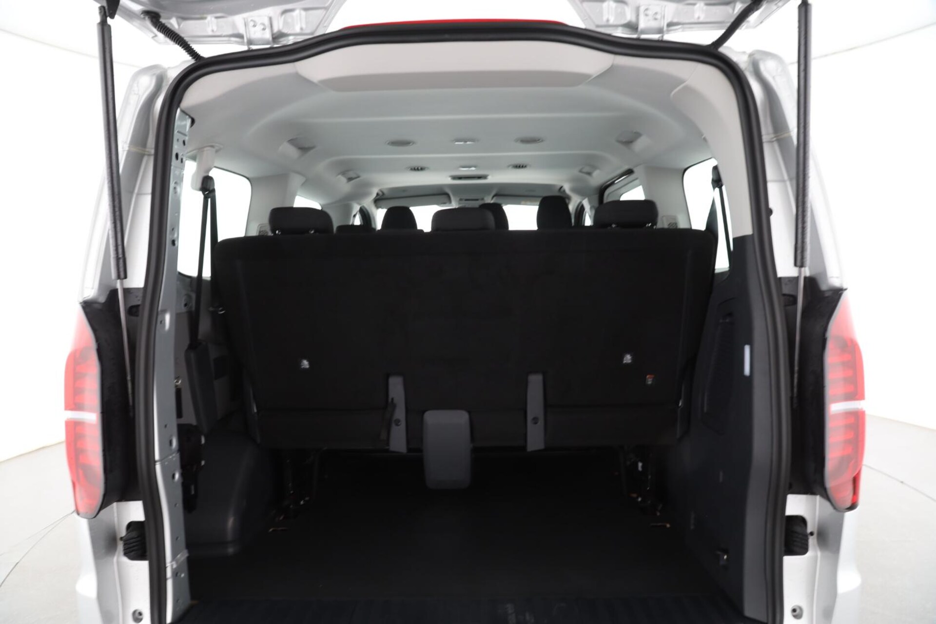 Volkswagen Transporter Kombi kurzer Radstand
