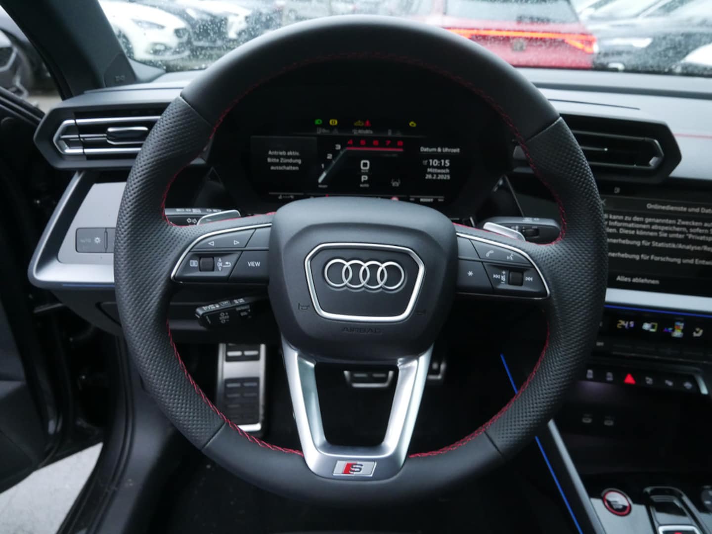 Bild über Audi S3 Limousine TFSI quattro S tronic - für weitere Informationen kontaktieren Sie den Audi Partner