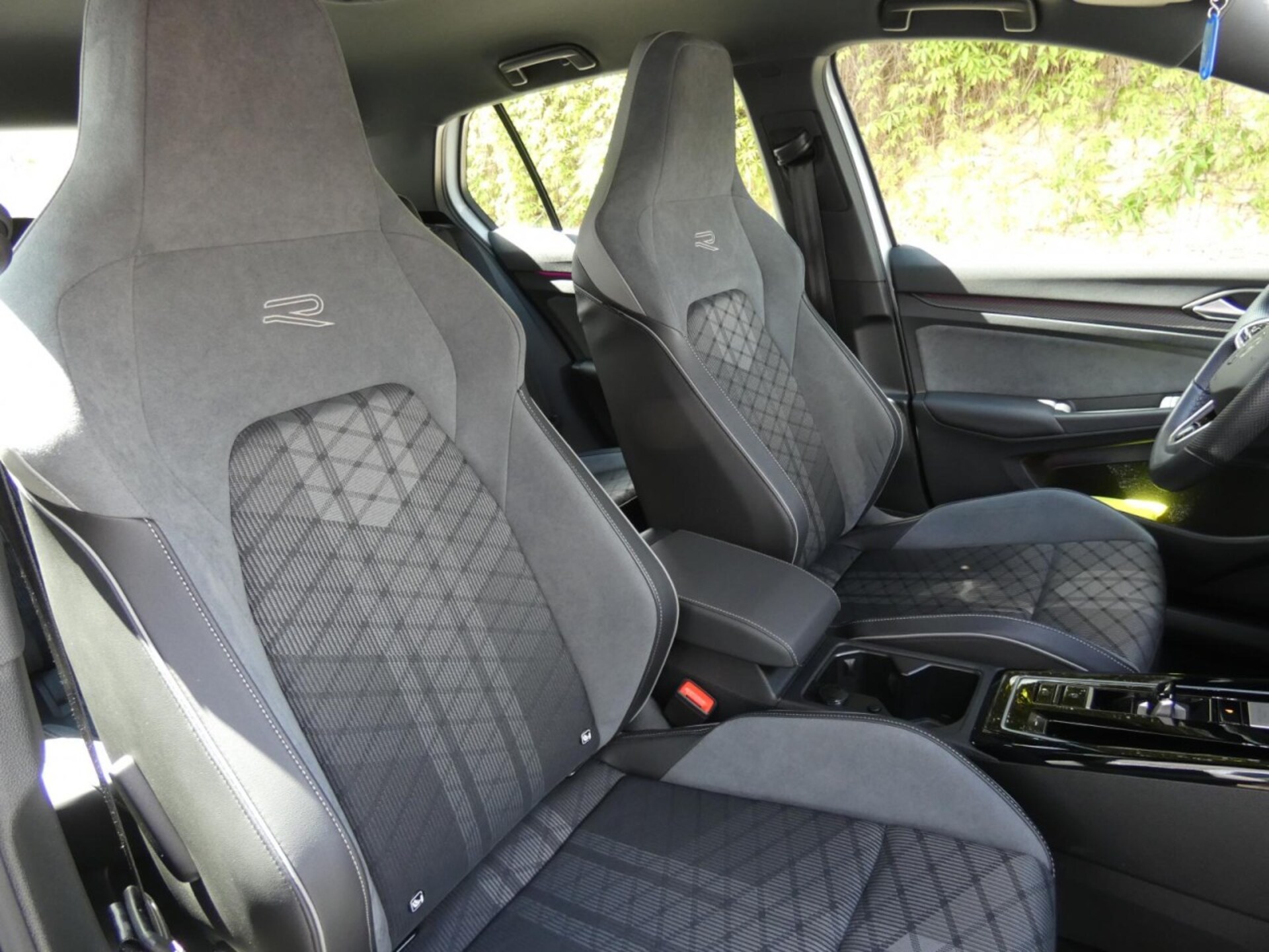 Volkswagen Golf R-Line