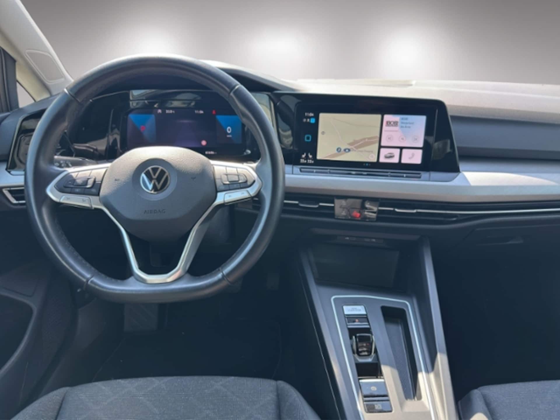 Volkswagen Golf Variant Life